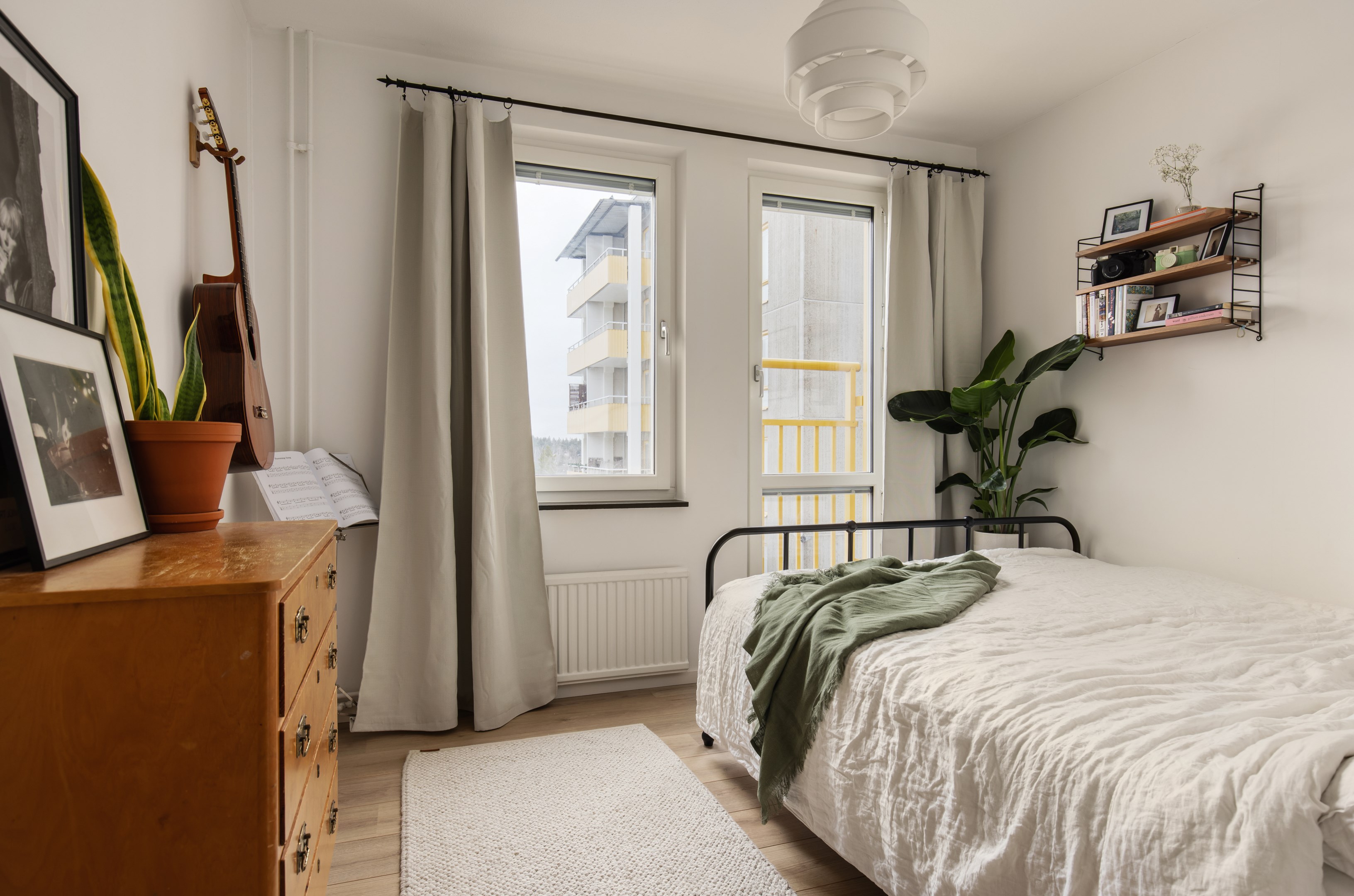 Bostadsbild från Skarpövägen 51, Till salu i Västra Orminge, Nacka