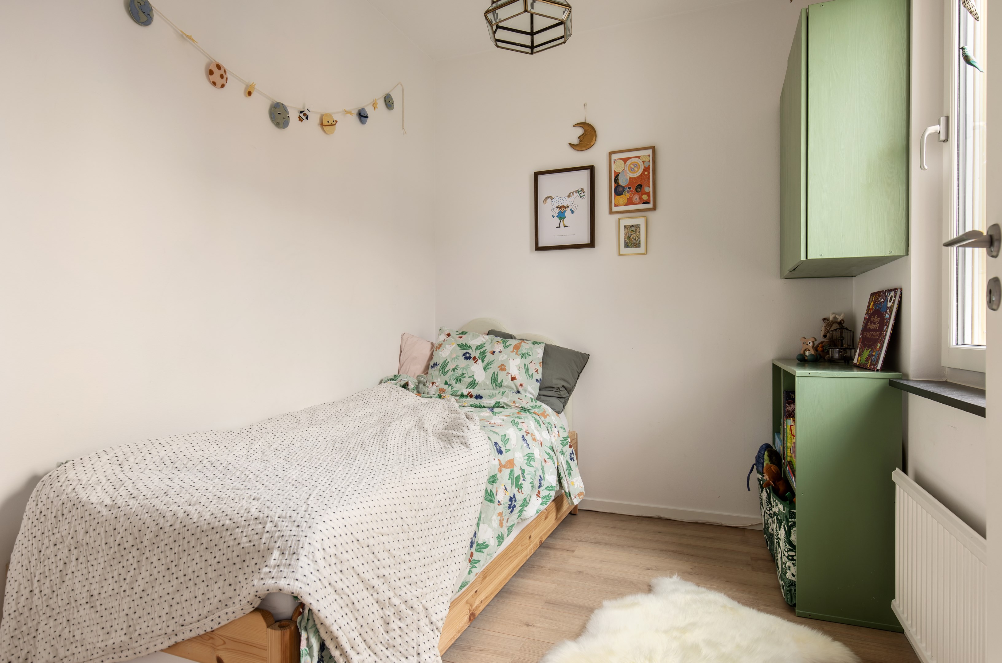 Bostadsbild från Skarpövägen 51, Till salu i Västra Orminge, Nacka