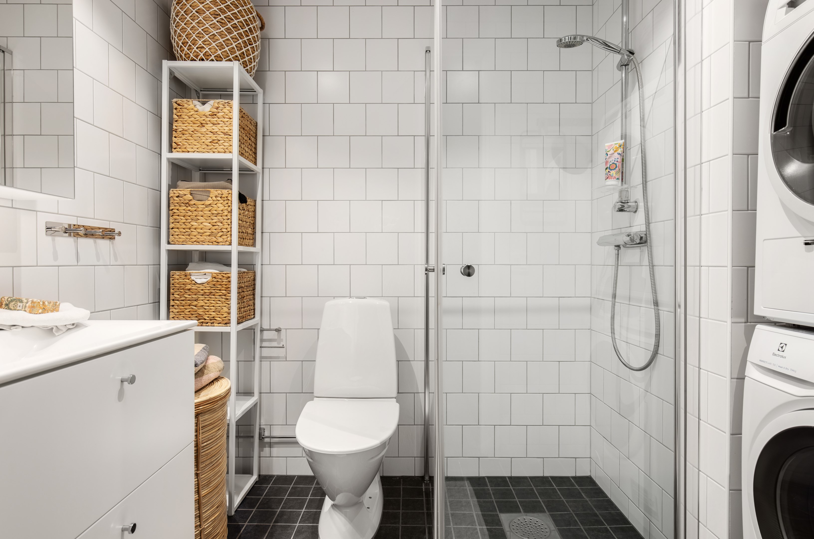 Bostadsbild från Edövägen 7I, Till salu i Västra Orminge, Nacka