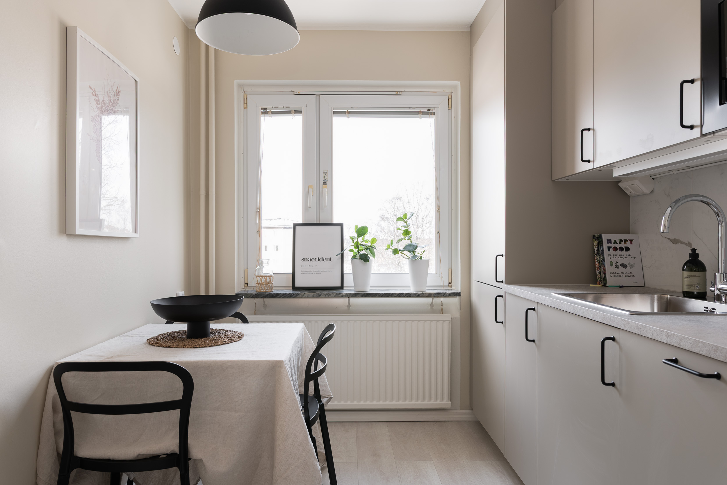 Bostadsbild från Rekylgatan 14, Till salu i Haga, Västerås