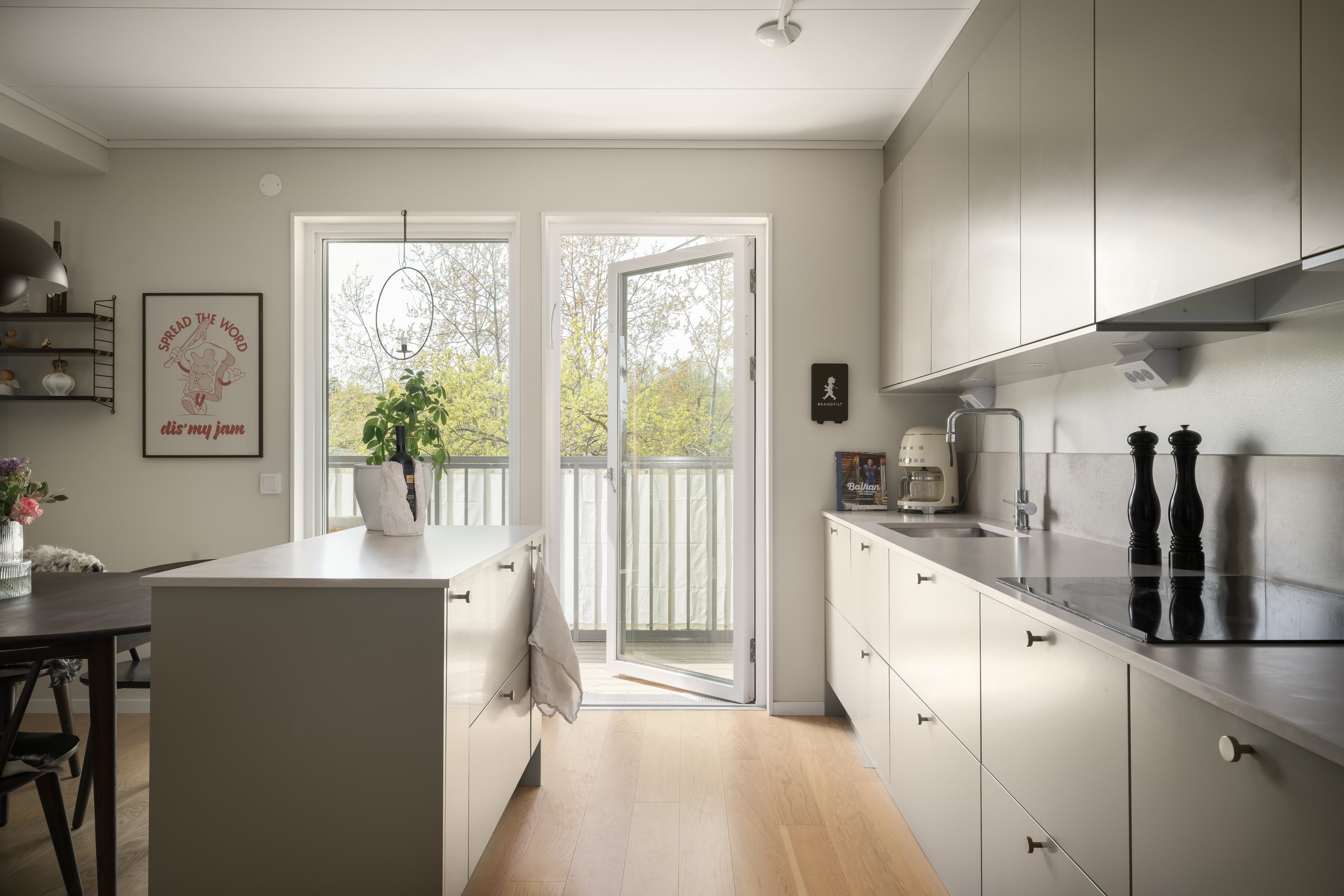 Bostadsbild från Östra Gräsvägen 7, Till salu i Ektorp, Nacka