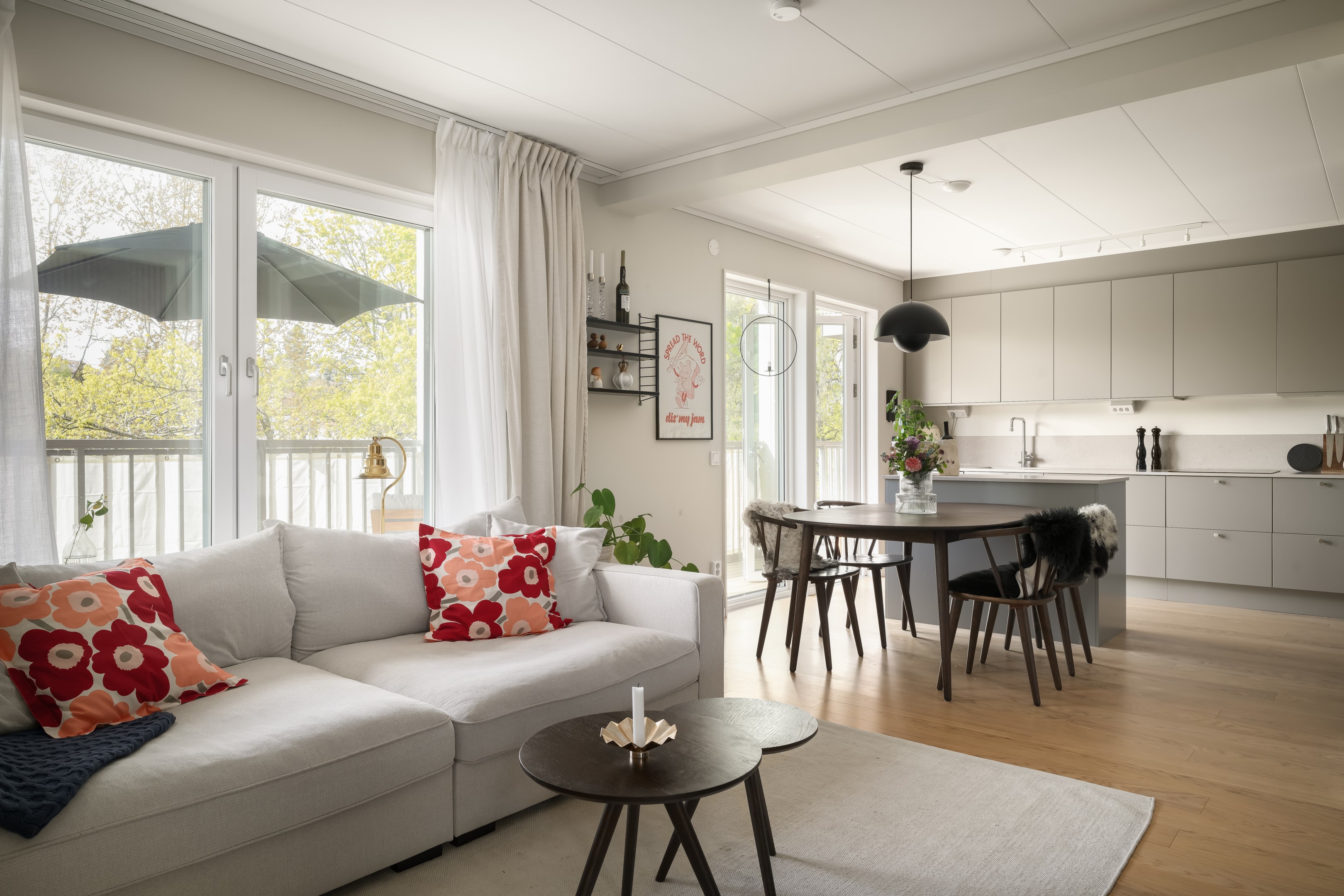Bostadsbild från Östra Gräsvägen 7, Till salu i Ektorp, Nacka