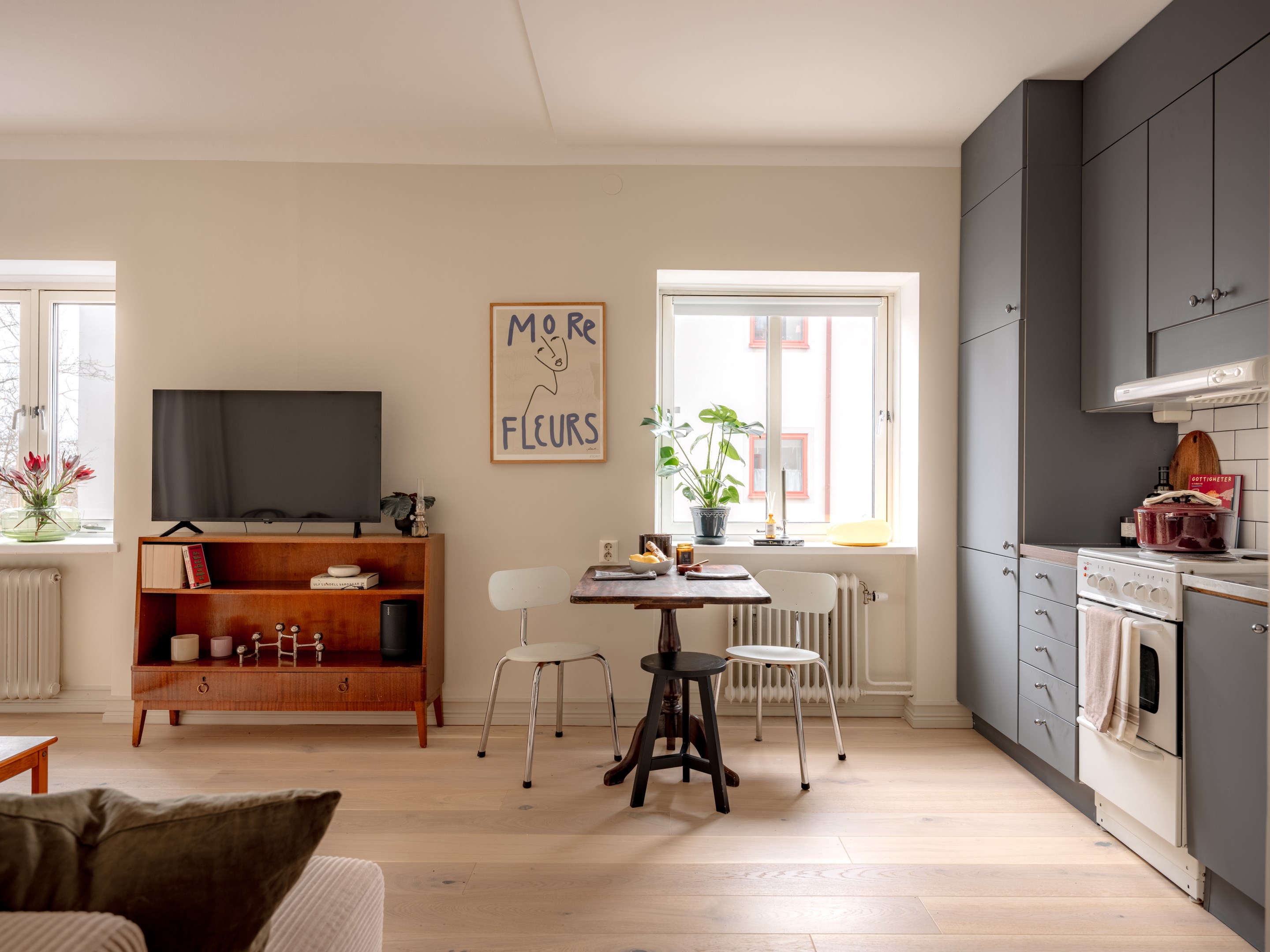 Bostadsbild från Valsbergs gränd 7, Kommande i Midsommarkransen, Stockholm