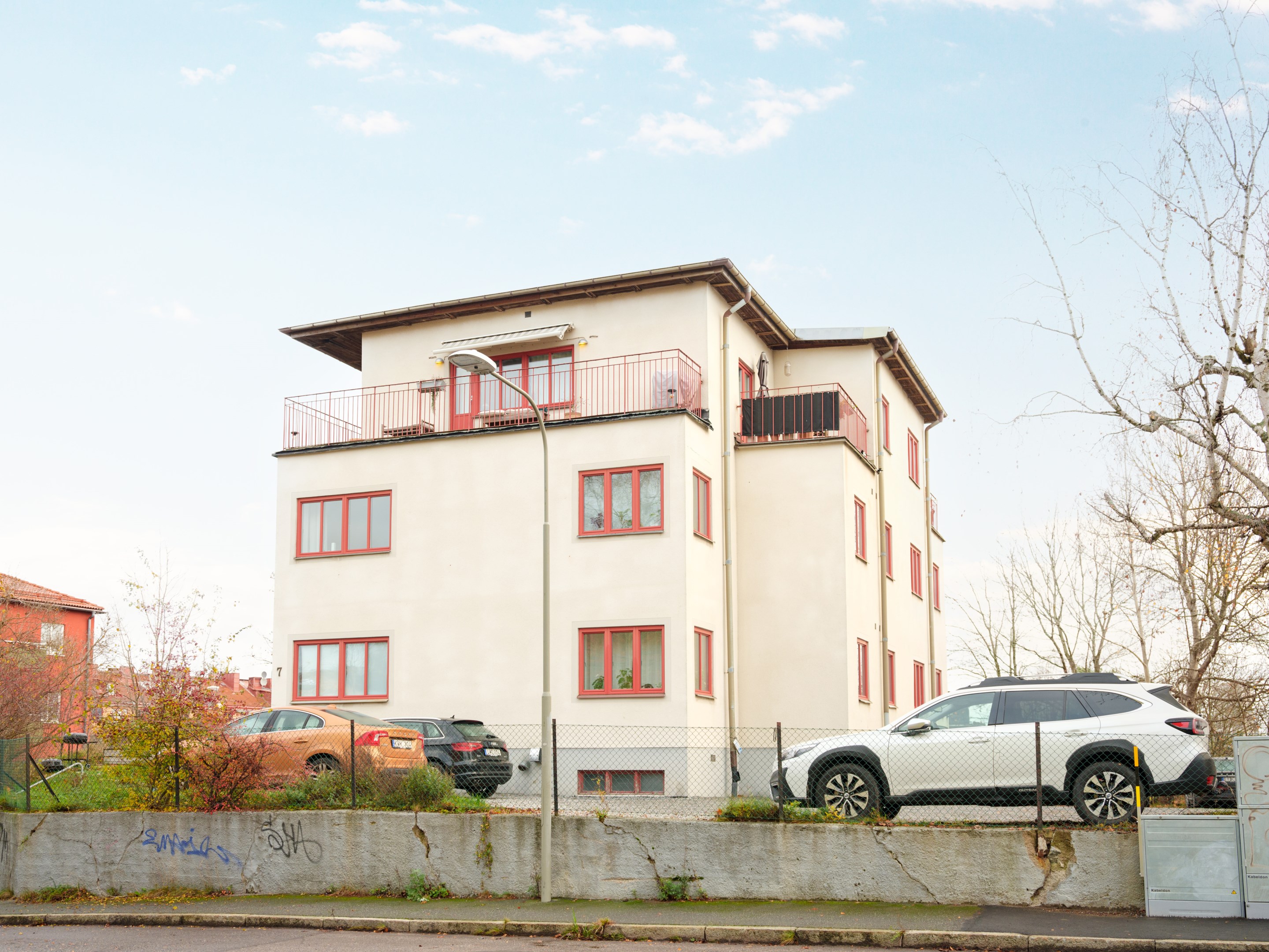 Bostadsbild från Valsbergs gränd 7, Kommande i Midsommarkransen, Stockholm