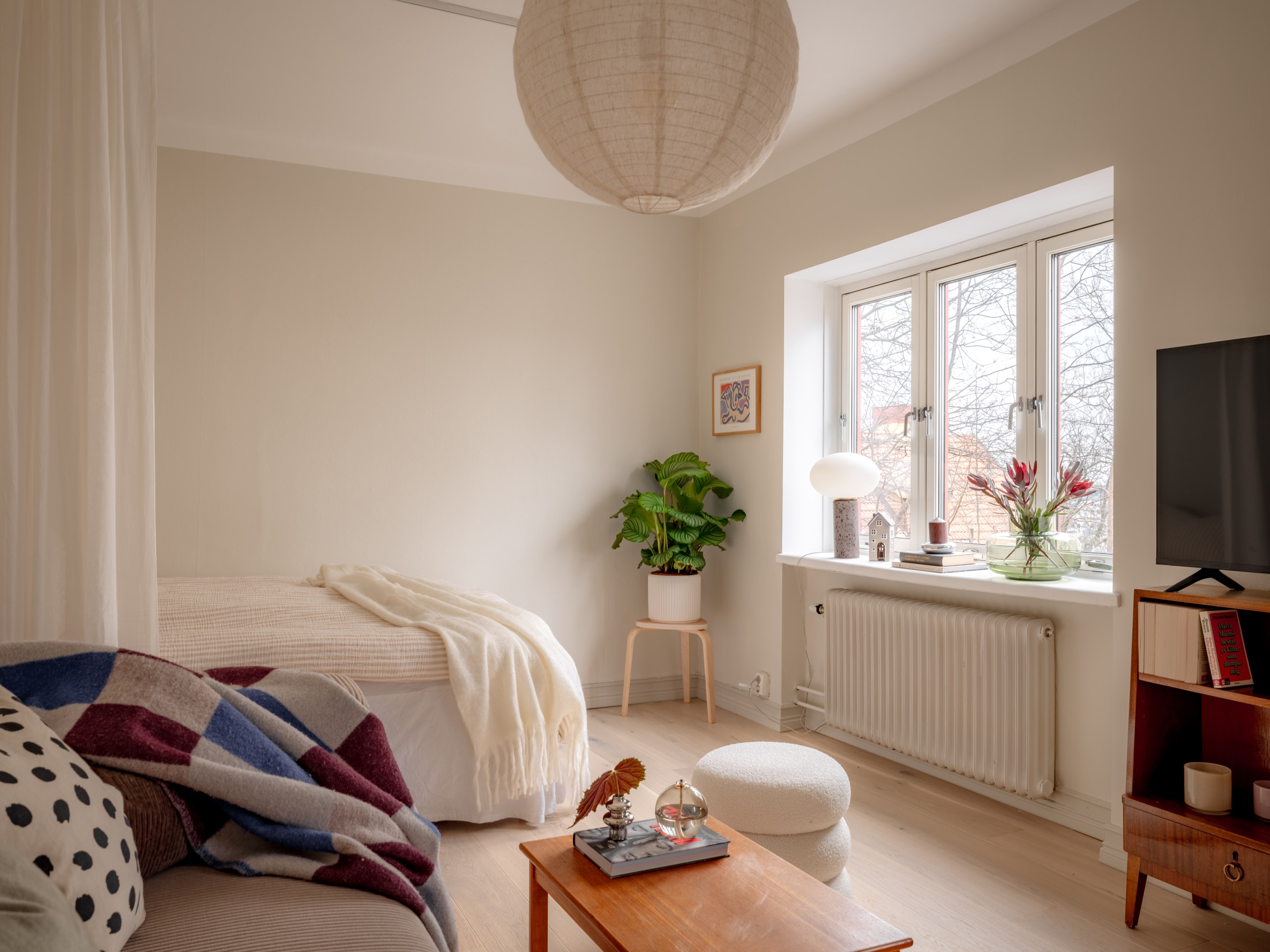 Bostadsbild från Valsbergs gränd 7, Kommande i Midsommarkransen, Stockholm