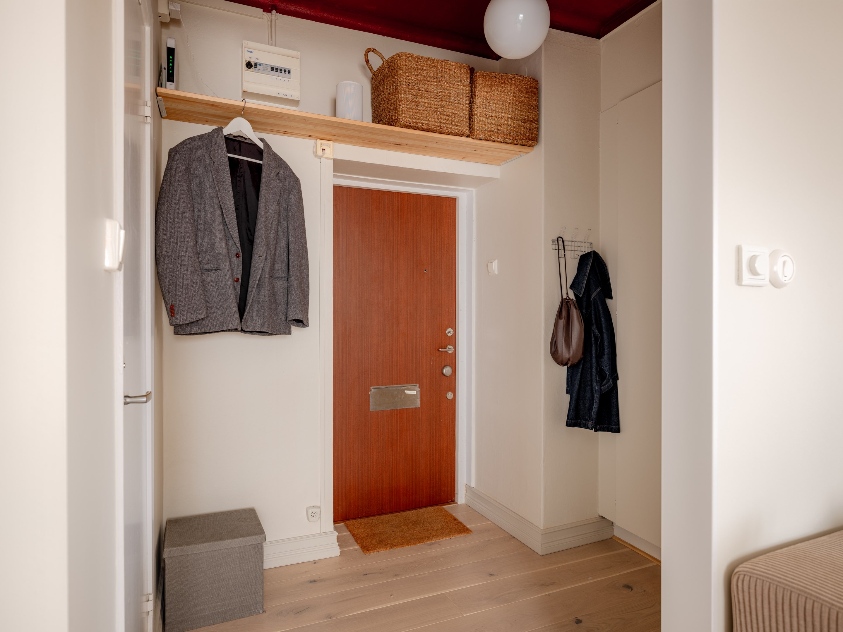 Bostadsbild från Valsbergs gränd 7, Kommande i Midsommarkransen, Stockholm