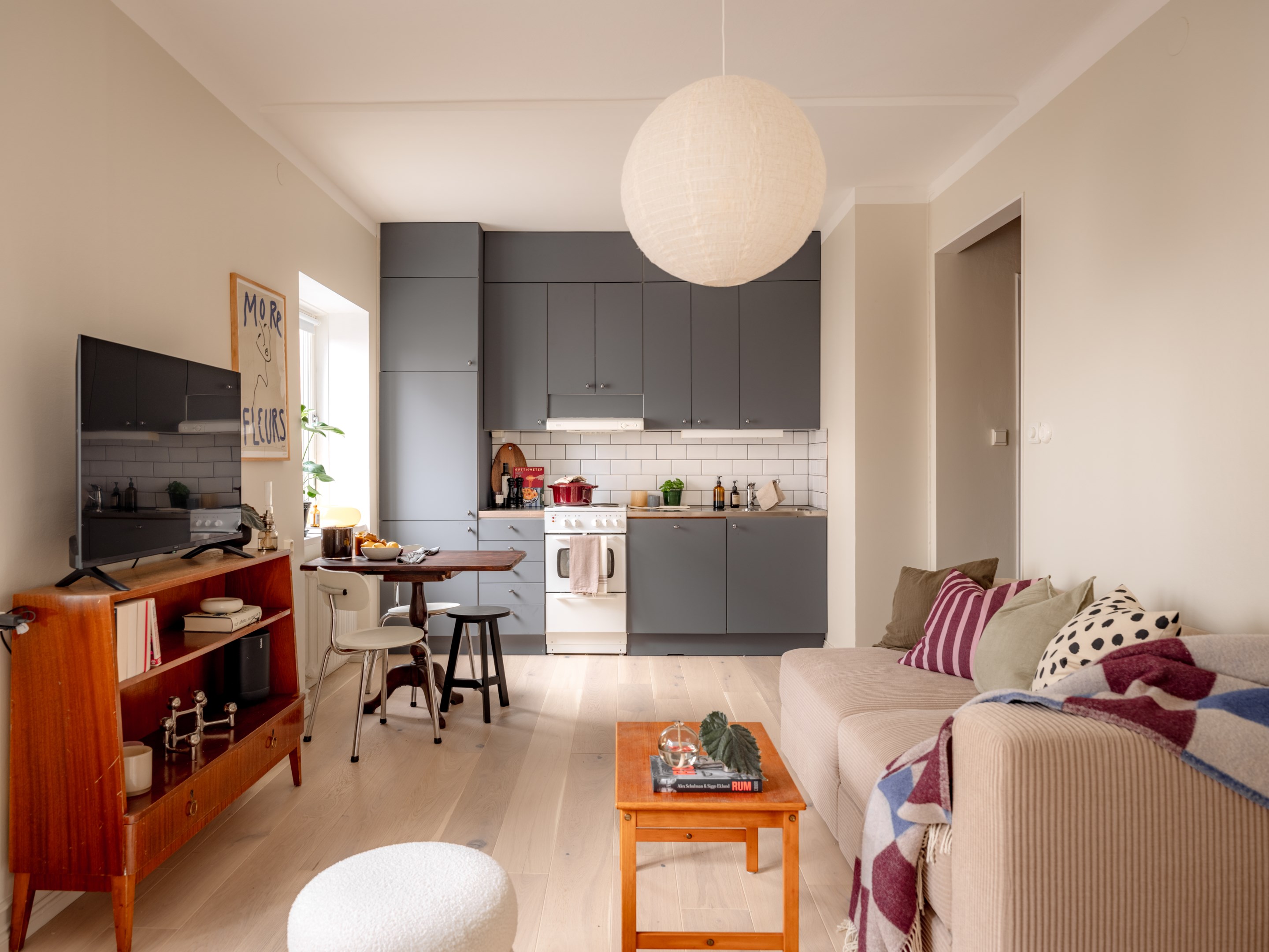 Bostadsbild från Valsbergs gränd 7, Kommande i Midsommarkransen, Stockholm