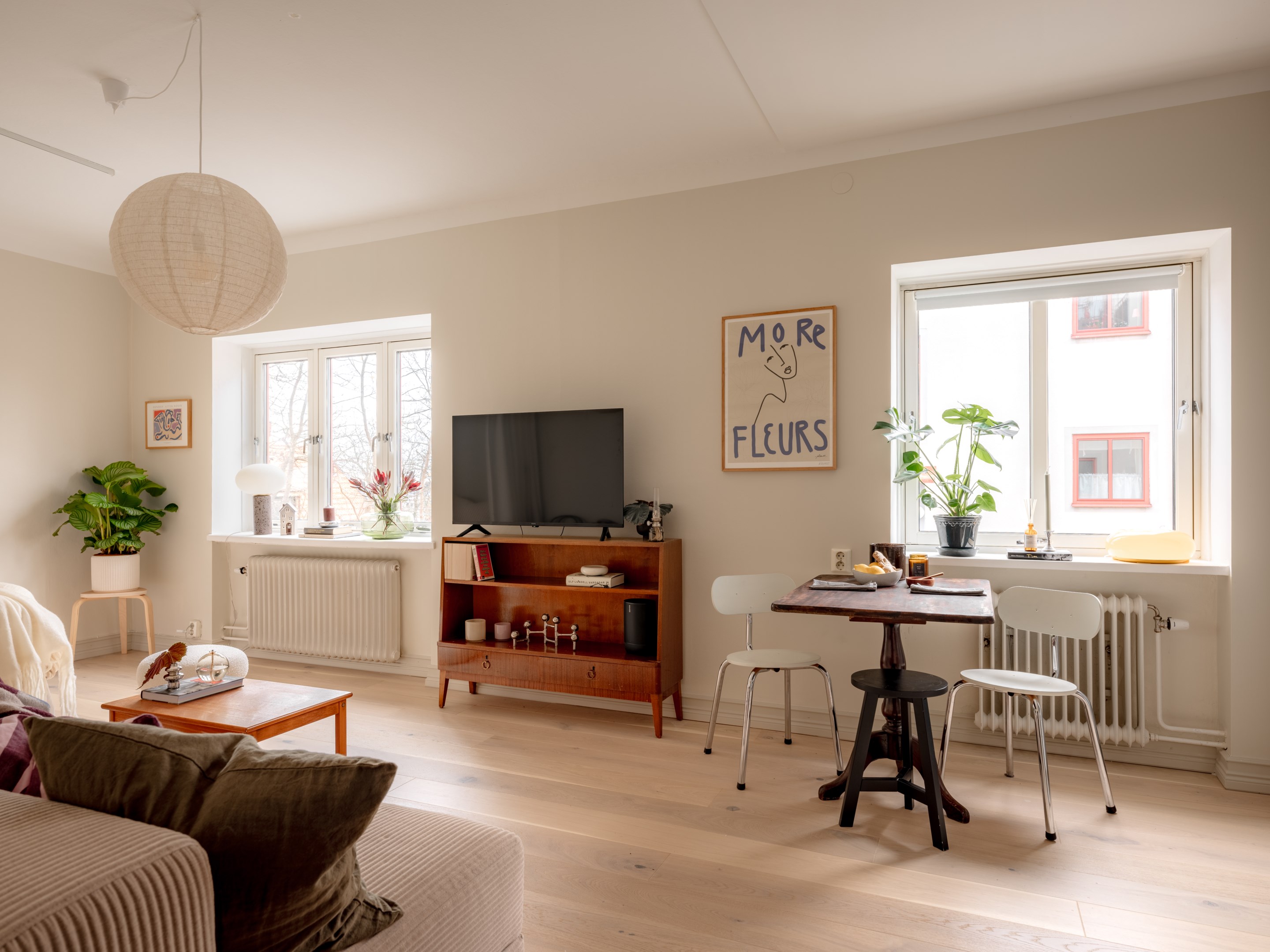 Bostadsbild från Valsbergs gränd 7, Kommande i Midsommarkransen, Stockholm