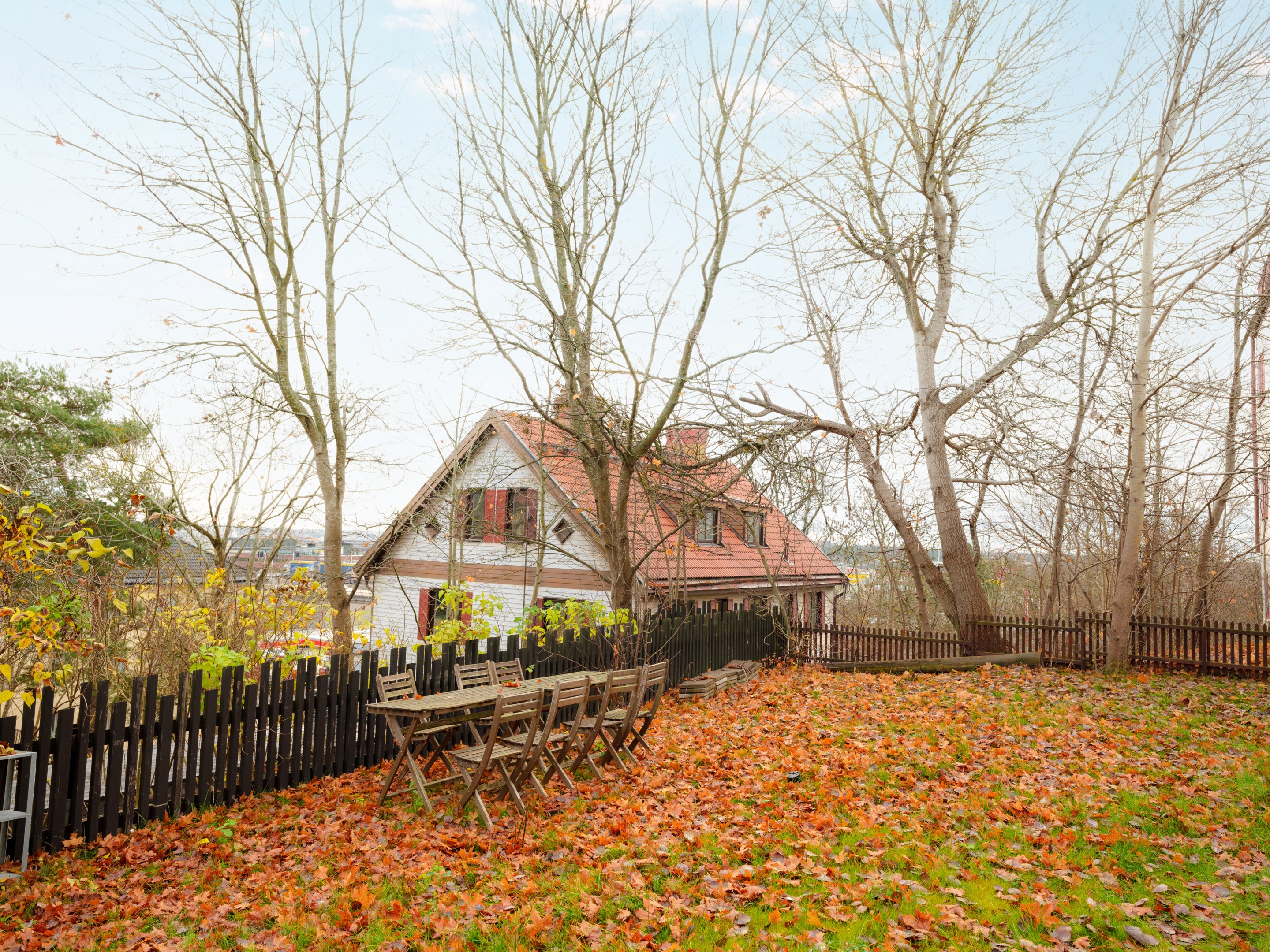 Bostadsbild från Valsbergs gränd 7, Kommande i Midsommarkransen, Stockholm