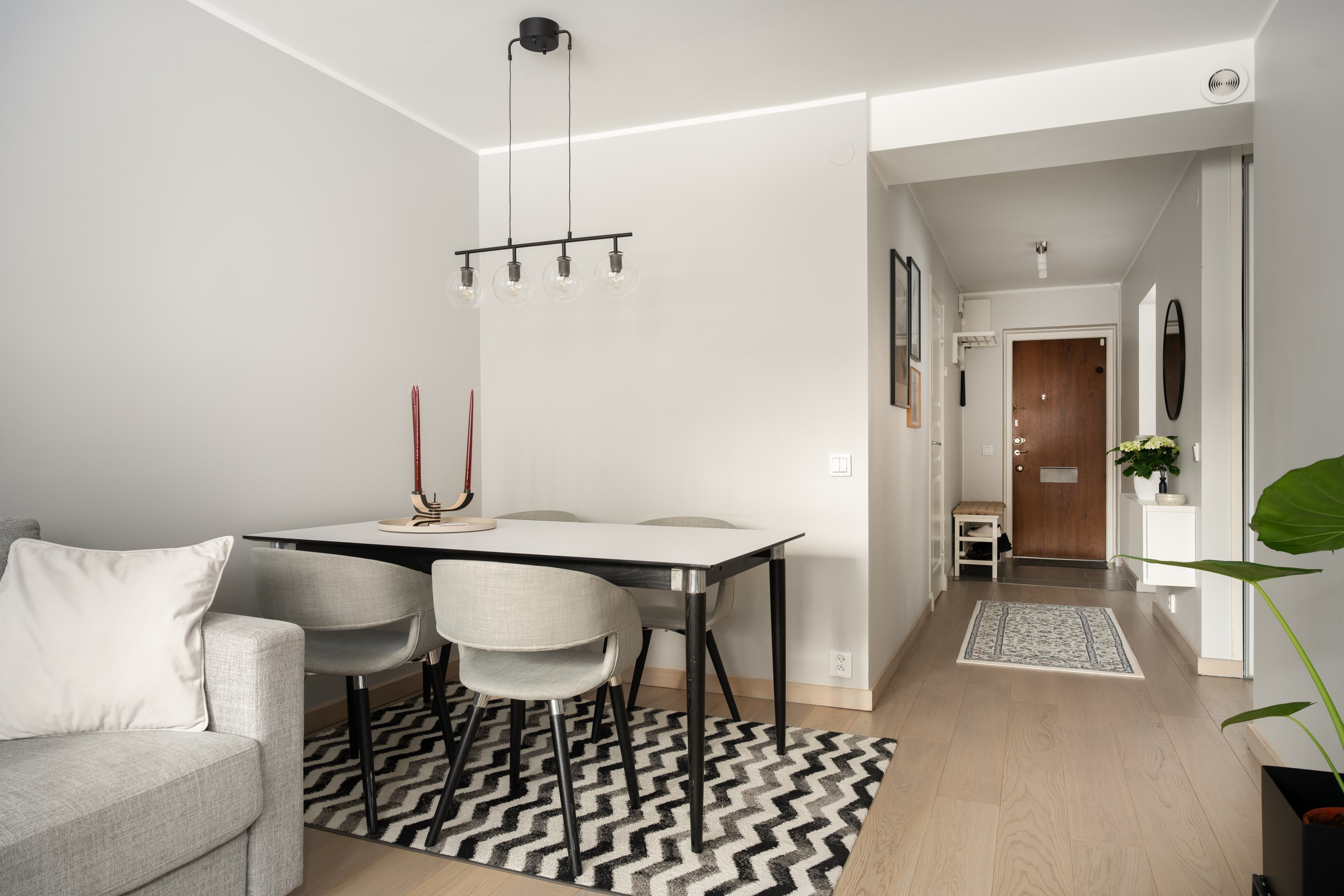 Bostadsbild från Slättåkragränd 11, Till salu i Östberga, Stockholm