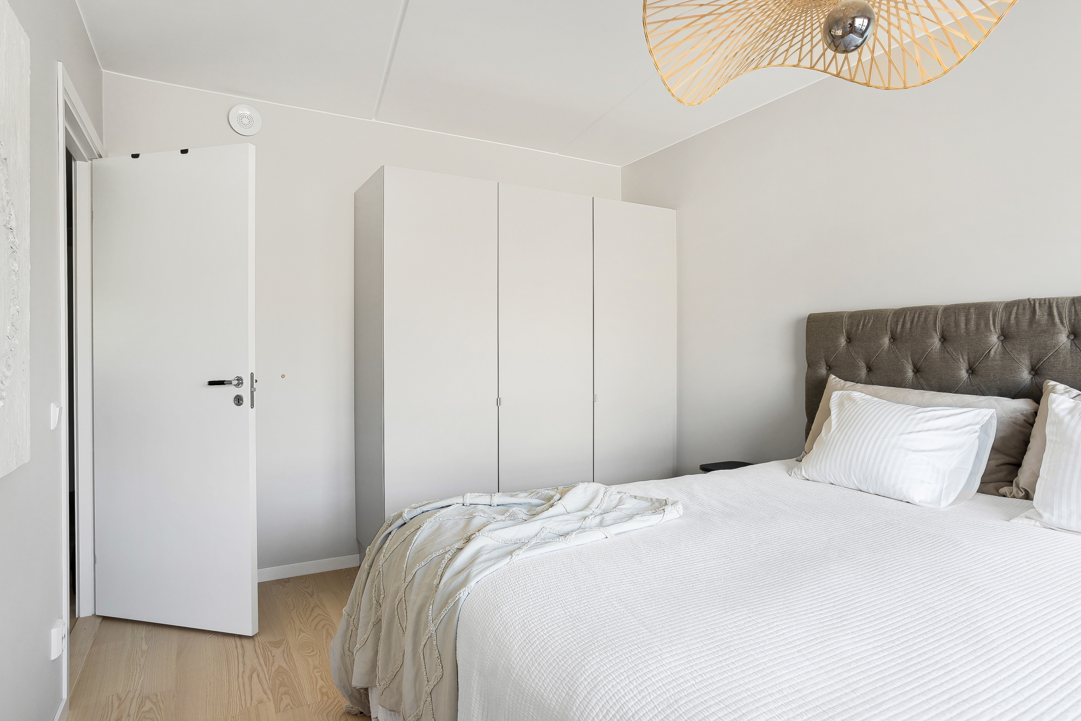 Bostadsbild från Sylvangatan 9, Till salu i Haga, Norra, Solna