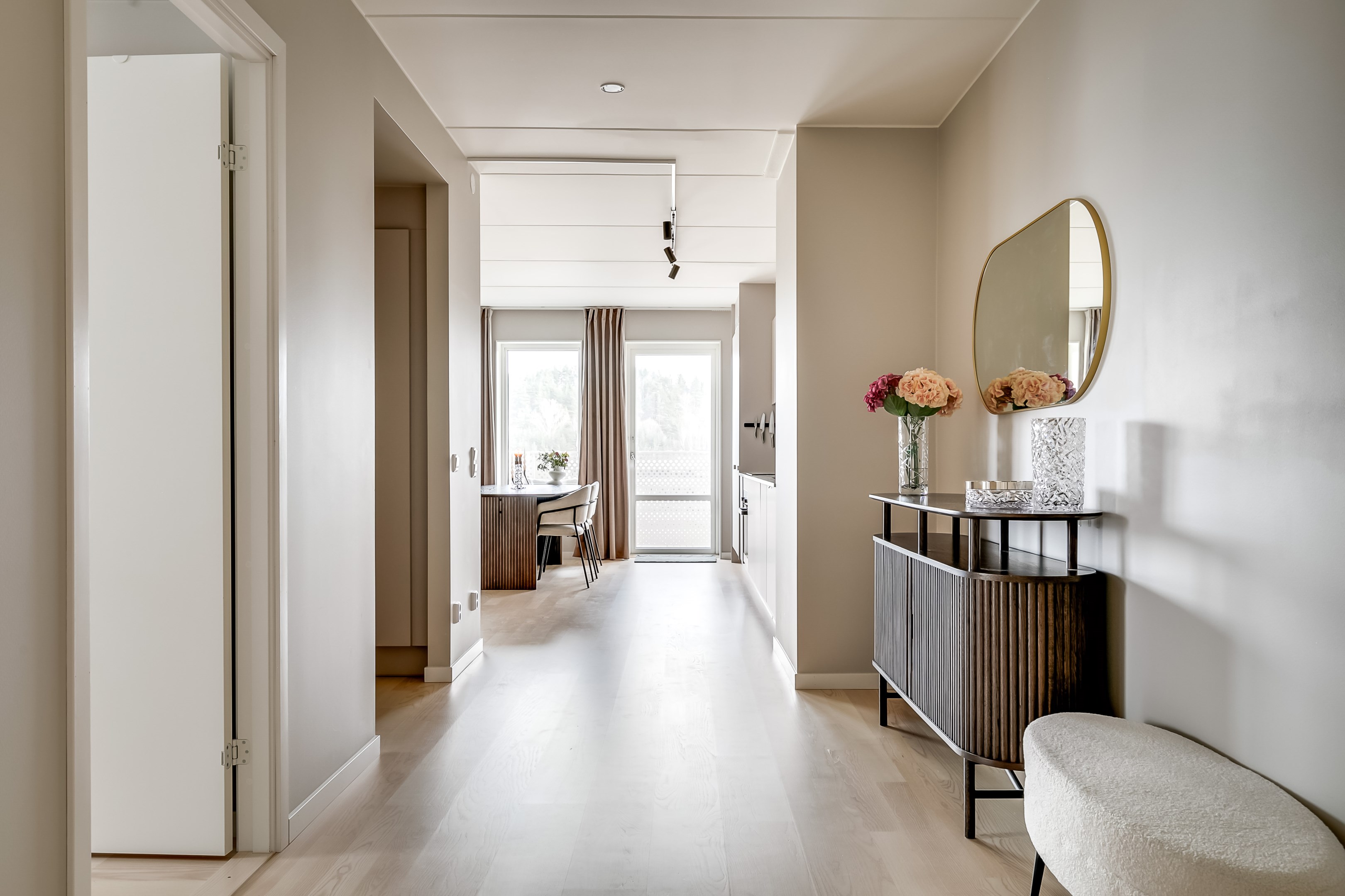 Bostadsbild från Torfredsplatsen 7, Såld i Haga, Norra, Solna