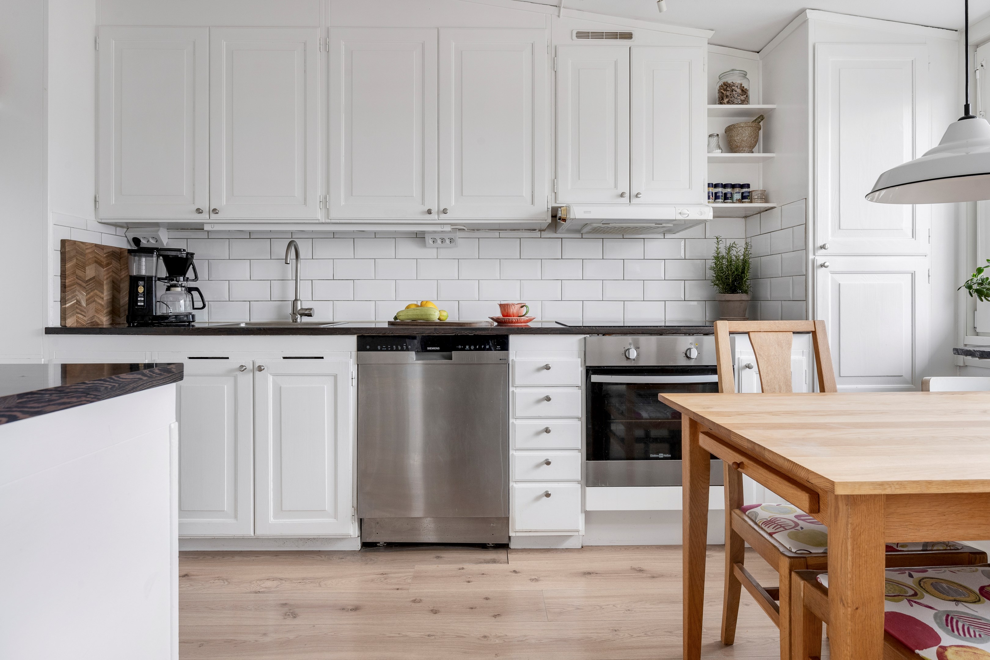 Bostadsbild från Fjärdhundragatan 48, Såld i Tunabackar, Uppsala