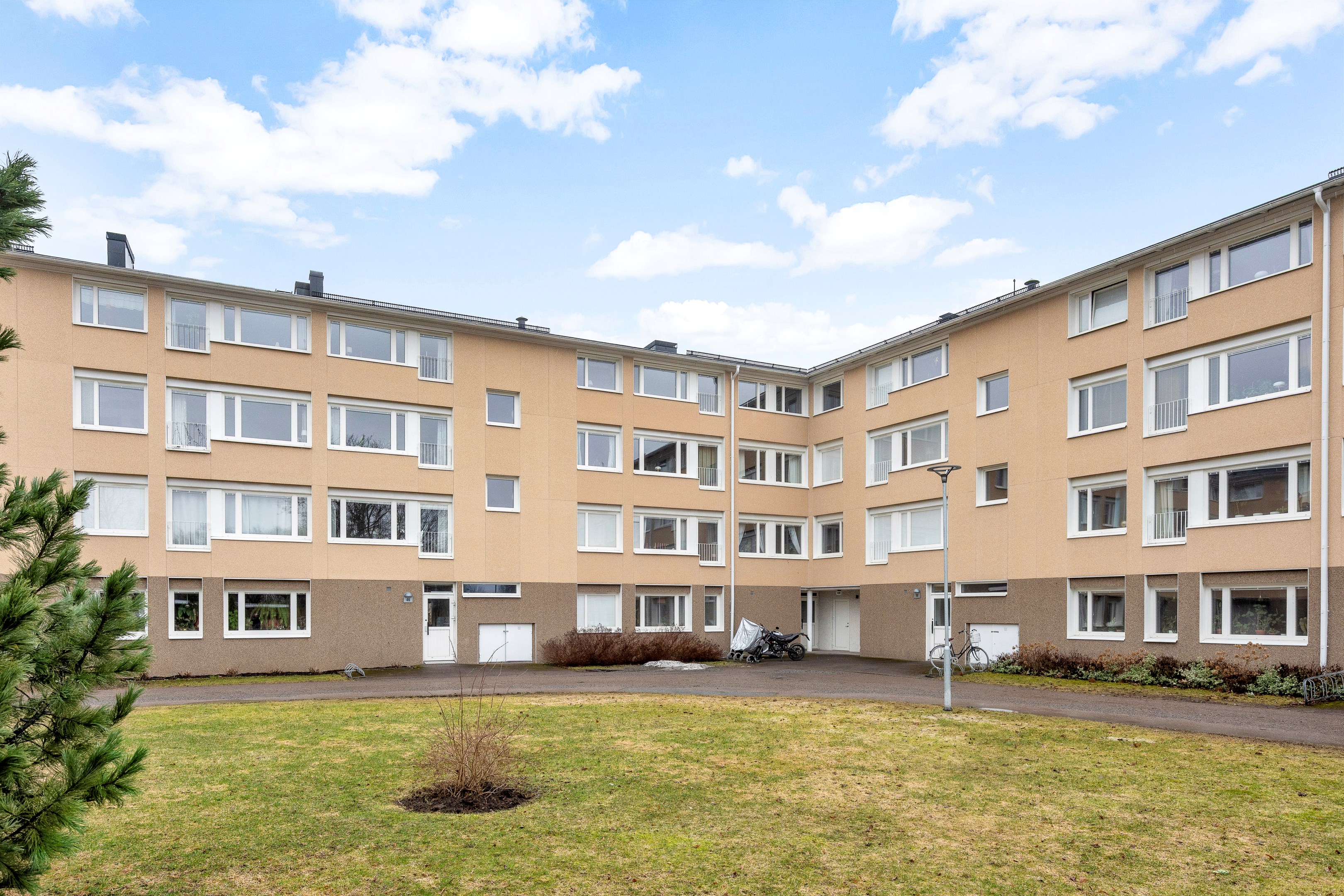 Bostadsbild från Fjärdhundragatan 48, Såld i Tunabackar, Uppsala