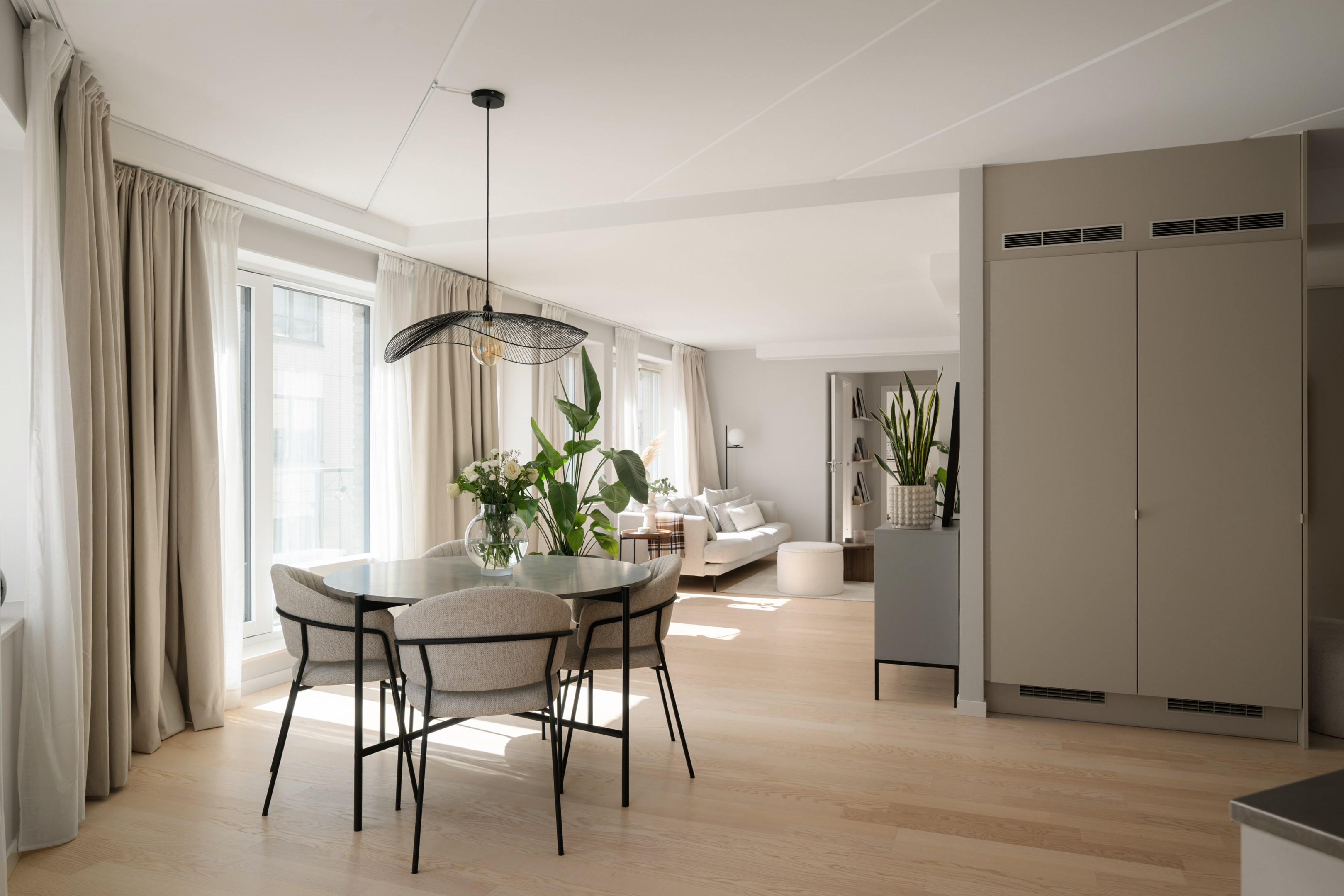 Bostadsbild från Sylvangatan 21, Till salu i Frösunda, Solna