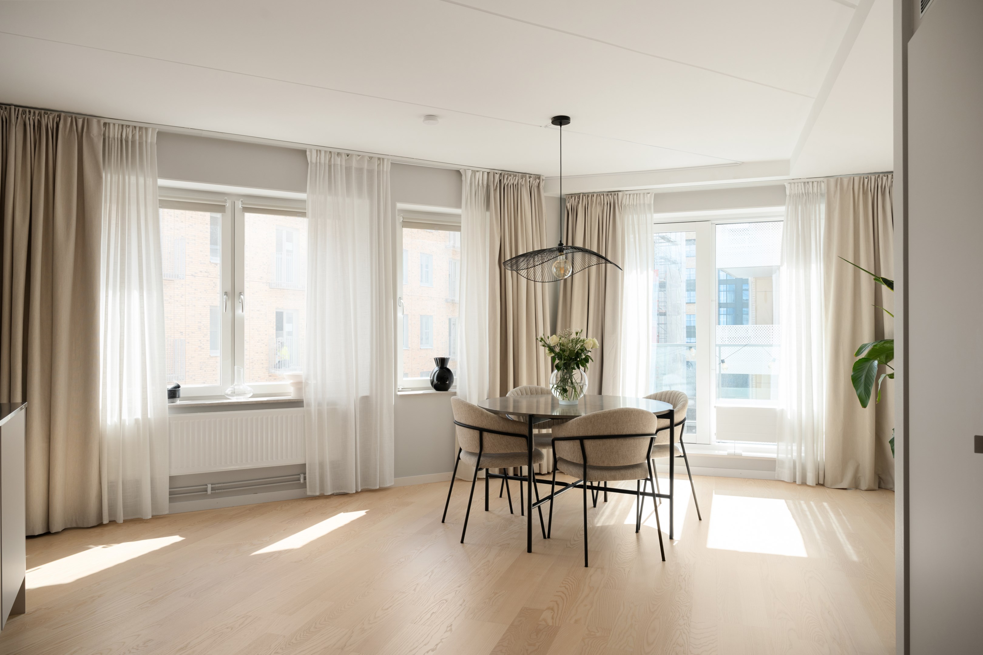 Bostadsbild från Sylvangatan 21, Till salu i Frösunda, Solna