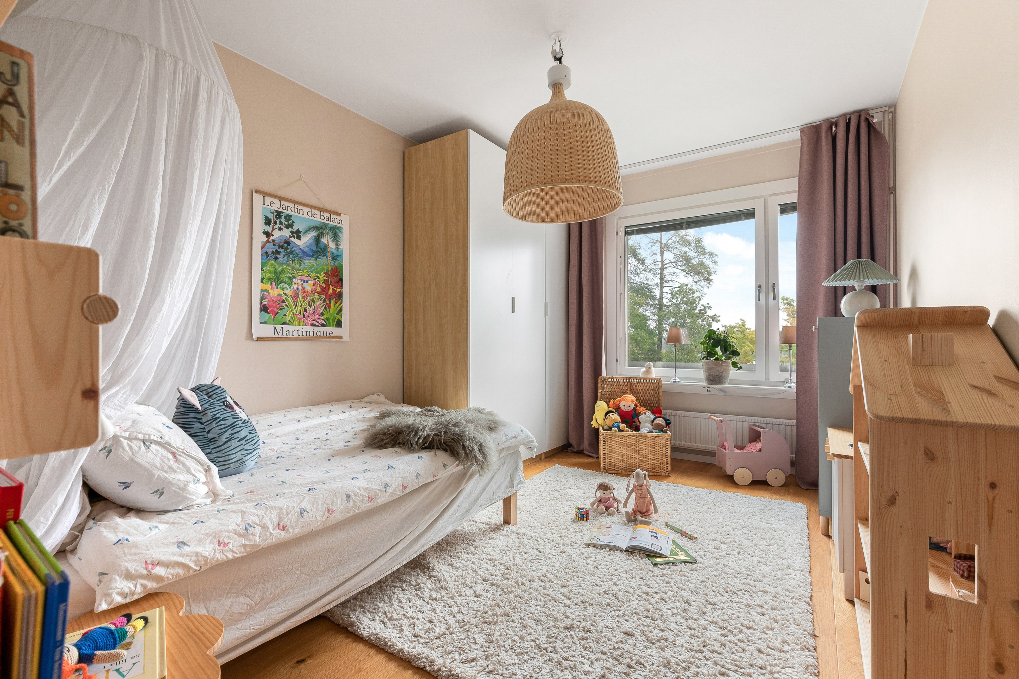Bostadsbild från Rådjursstigen 20, Såld i Bergshamra, Solna