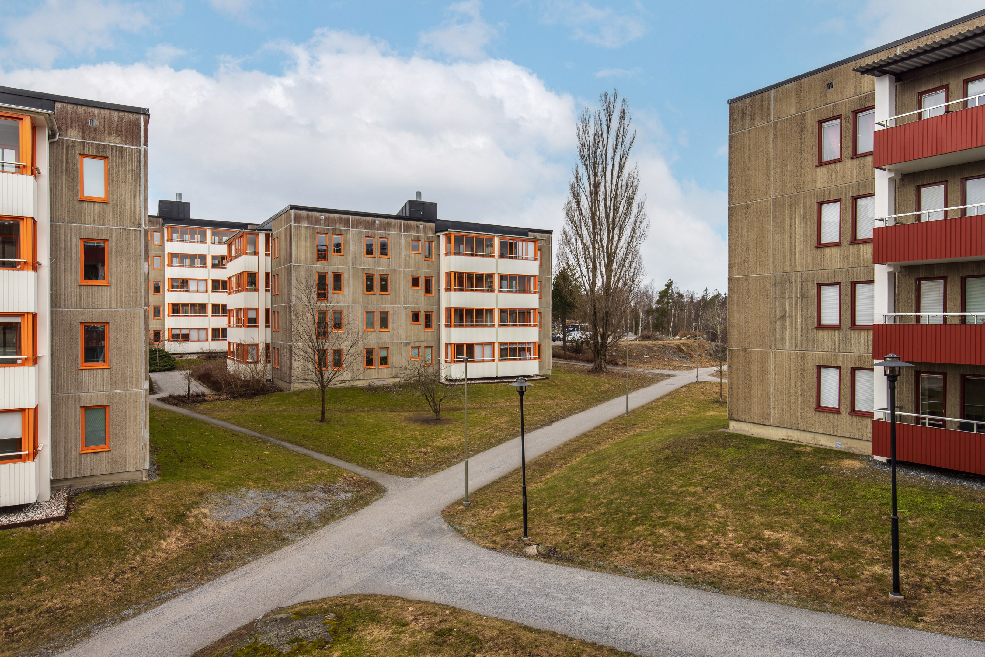 Bostadsbild från Skarpövägen 37, Till salu i Västra Orminge, Nacka