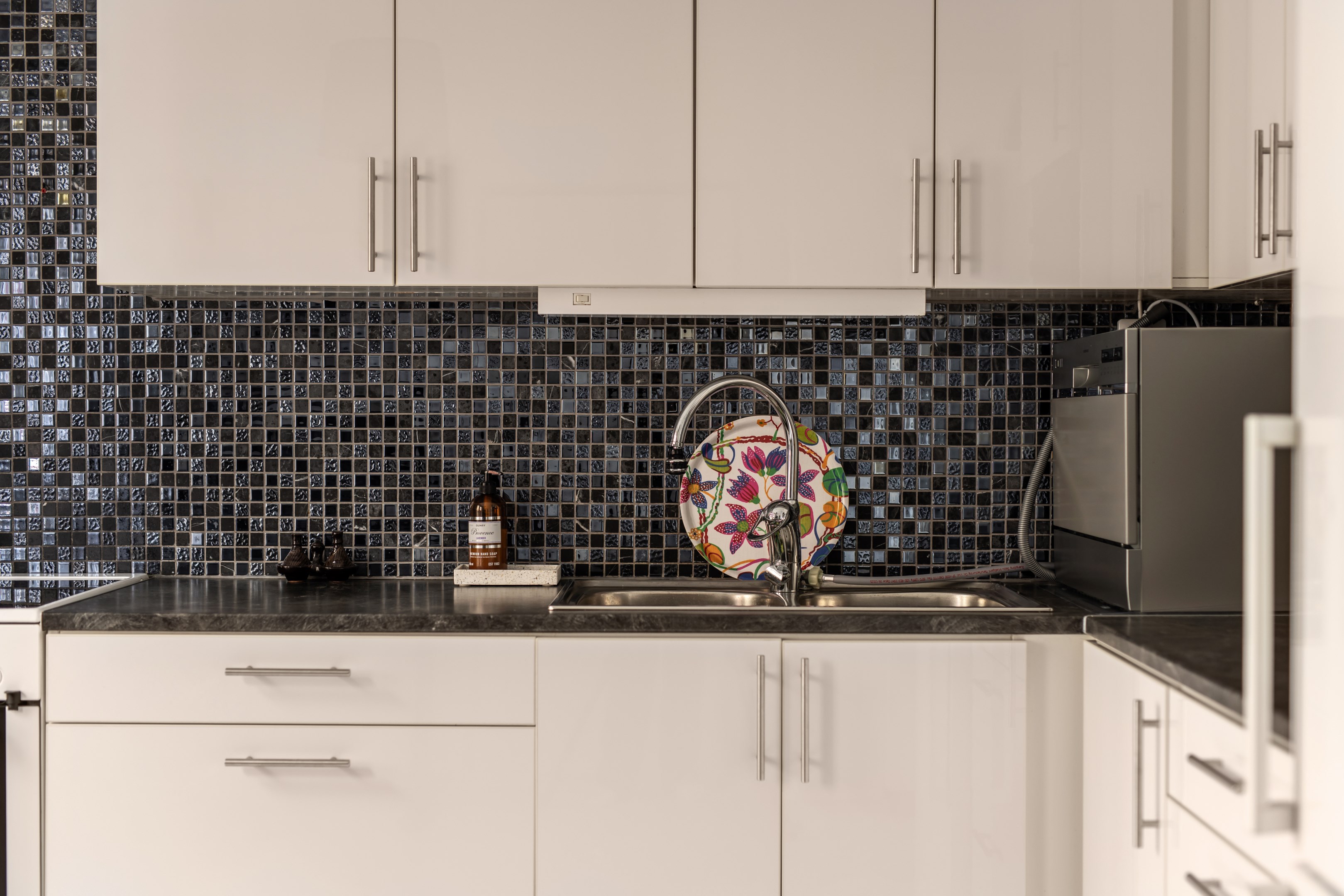 Bostadsbild från Skarpövägen 37, Till salu i Västra Orminge, Nacka