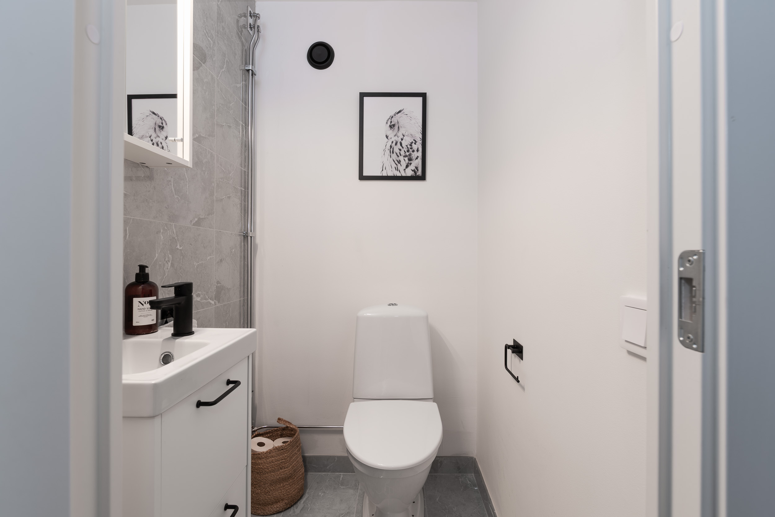 Bostadsbild från Släggkastargatan 16, Till salu i Rönnby, Västerås