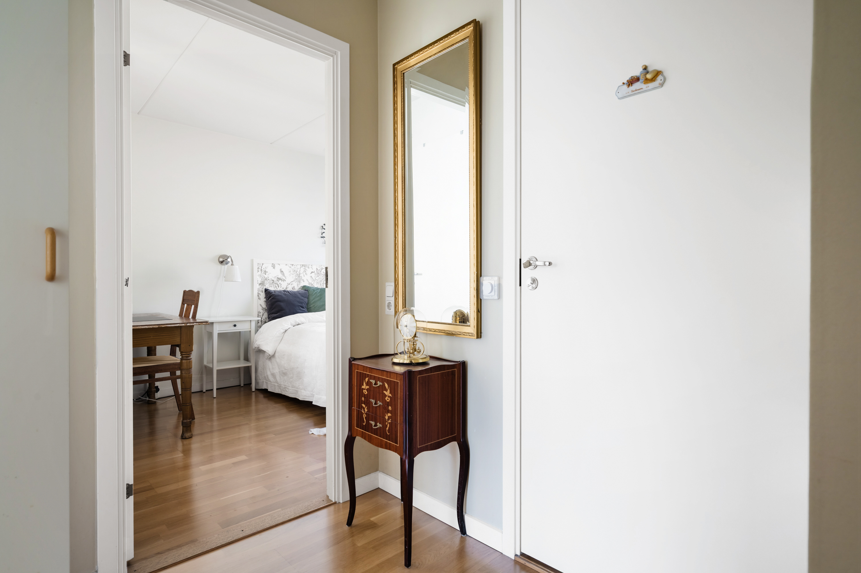 Bostadsbild från Slottsvägen 12, Till salu i Haga, Norra, Solna