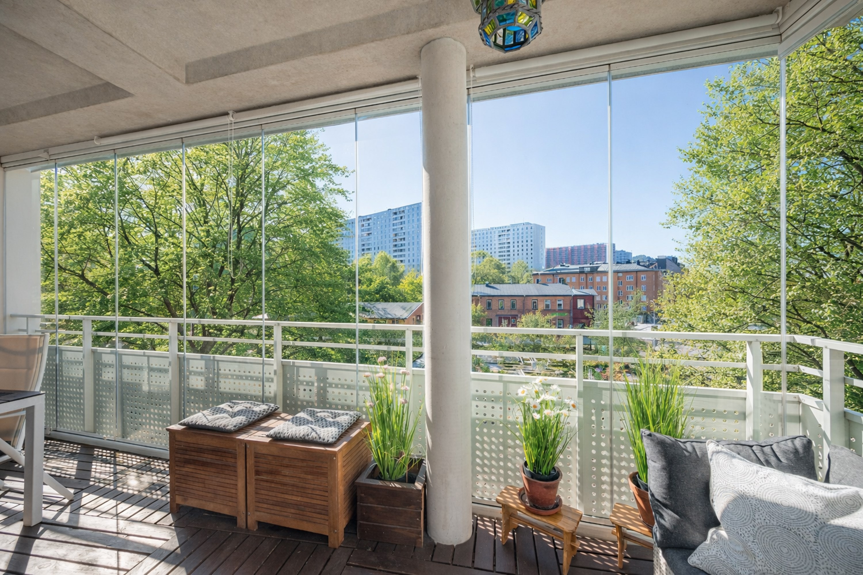 Bostadsbild från Slottsvägen 12, Till salu i Haga, Norra, Solna