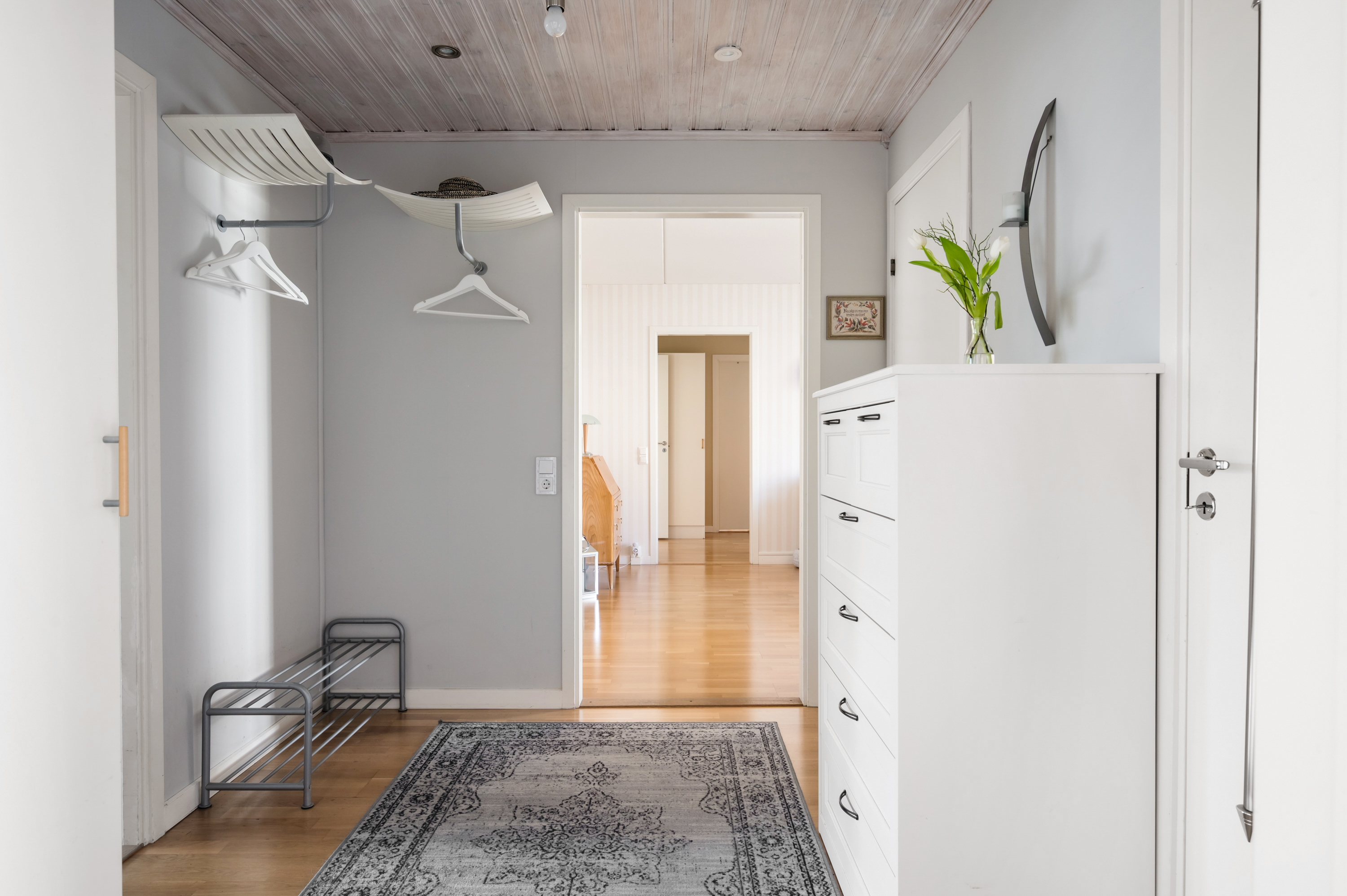 Bostadsbild från Slottsvägen 12, Till salu i Haga, Norra, Solna