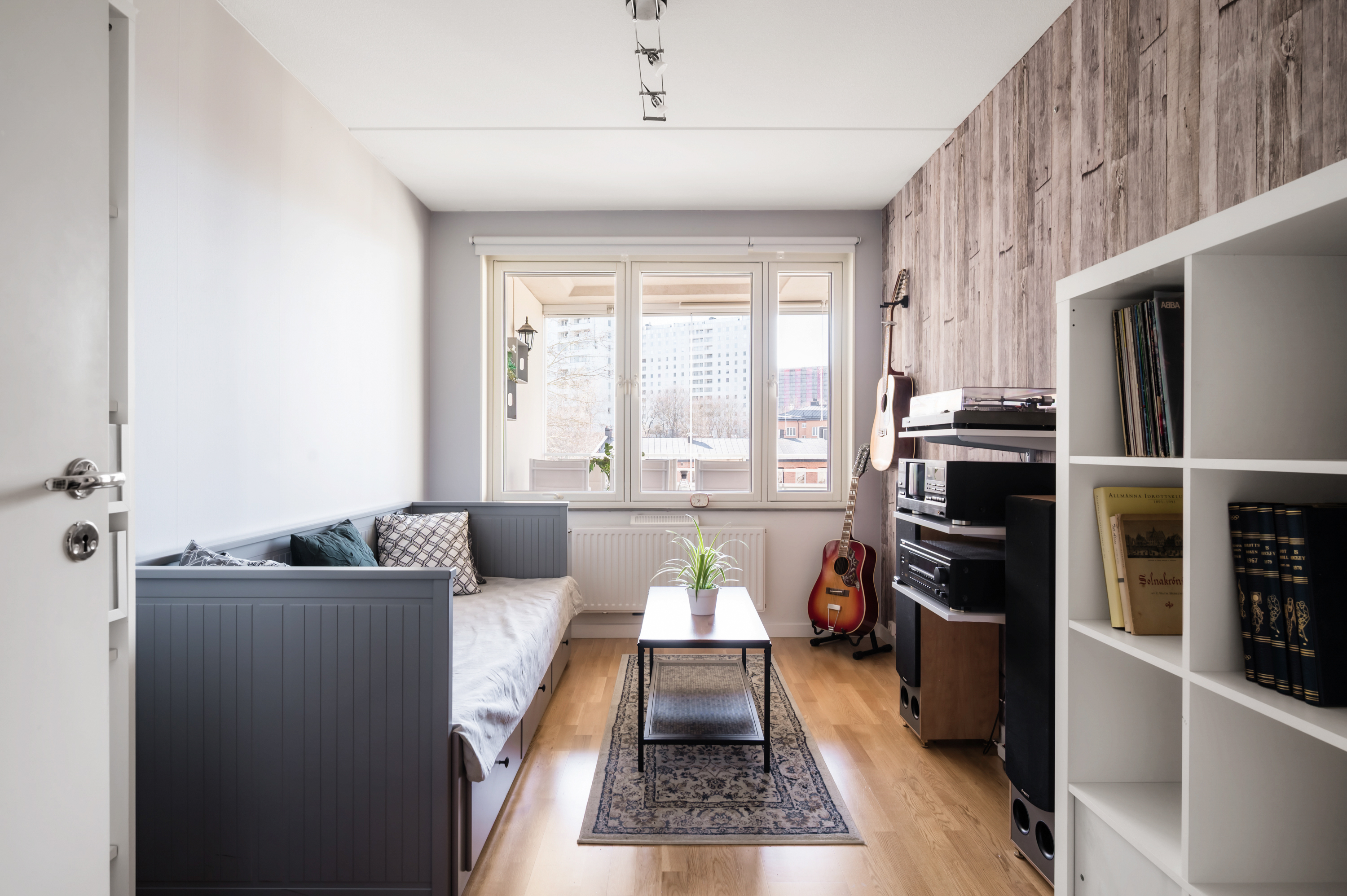 Bostadsbild från Slottsvägen 12, Till salu i Haga, Norra, Solna