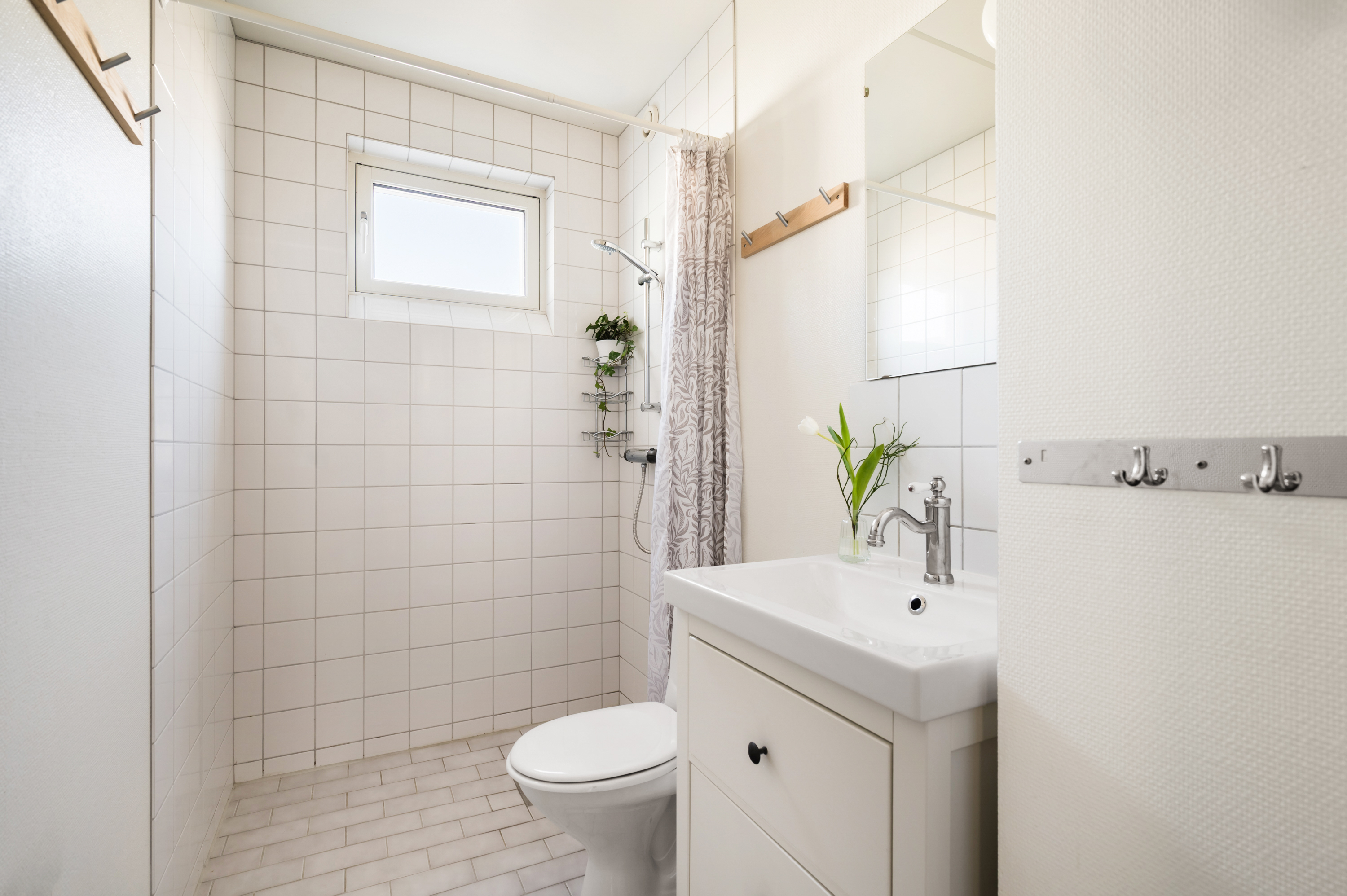 Bostadsbild från Slottsvägen 12, Till salu i Haga, Norra, Solna