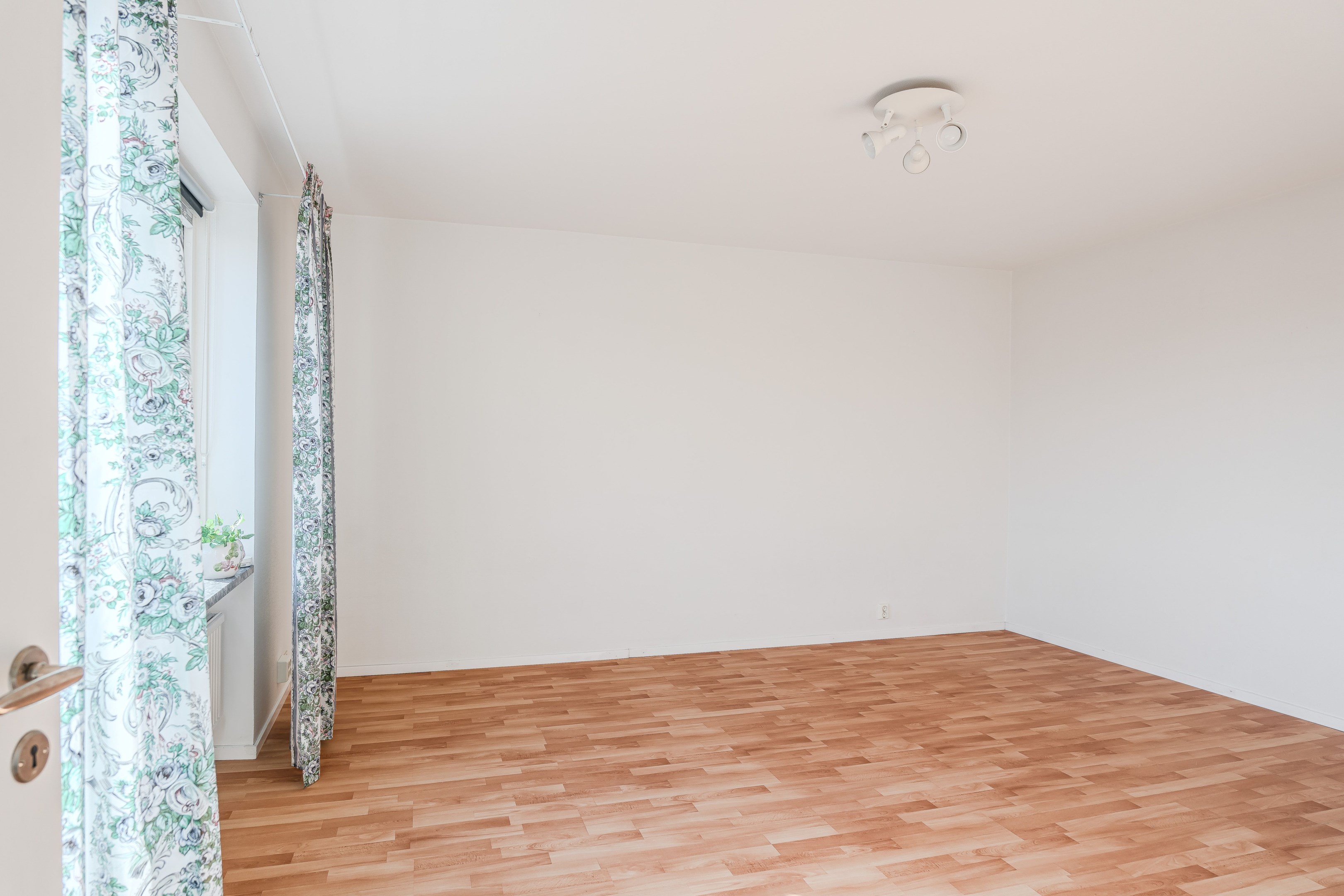 Bostadsbild från Kungsängsgatan 36B, Till salu i Centrum, Uppsala