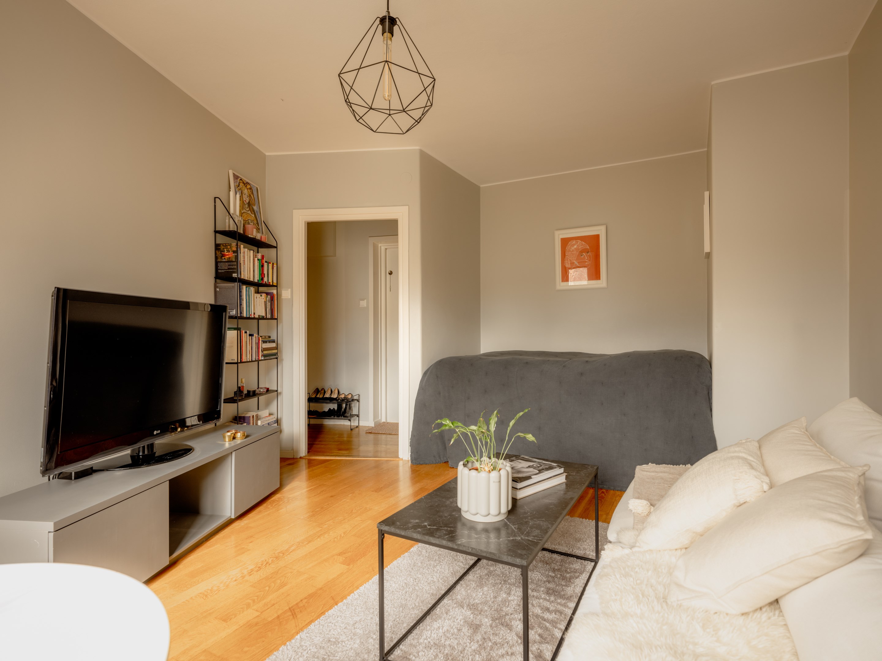 Bostadsbild från Tellusborgsvägen 33, 3tr, Till salu i Midsommarkransen, Stockholm