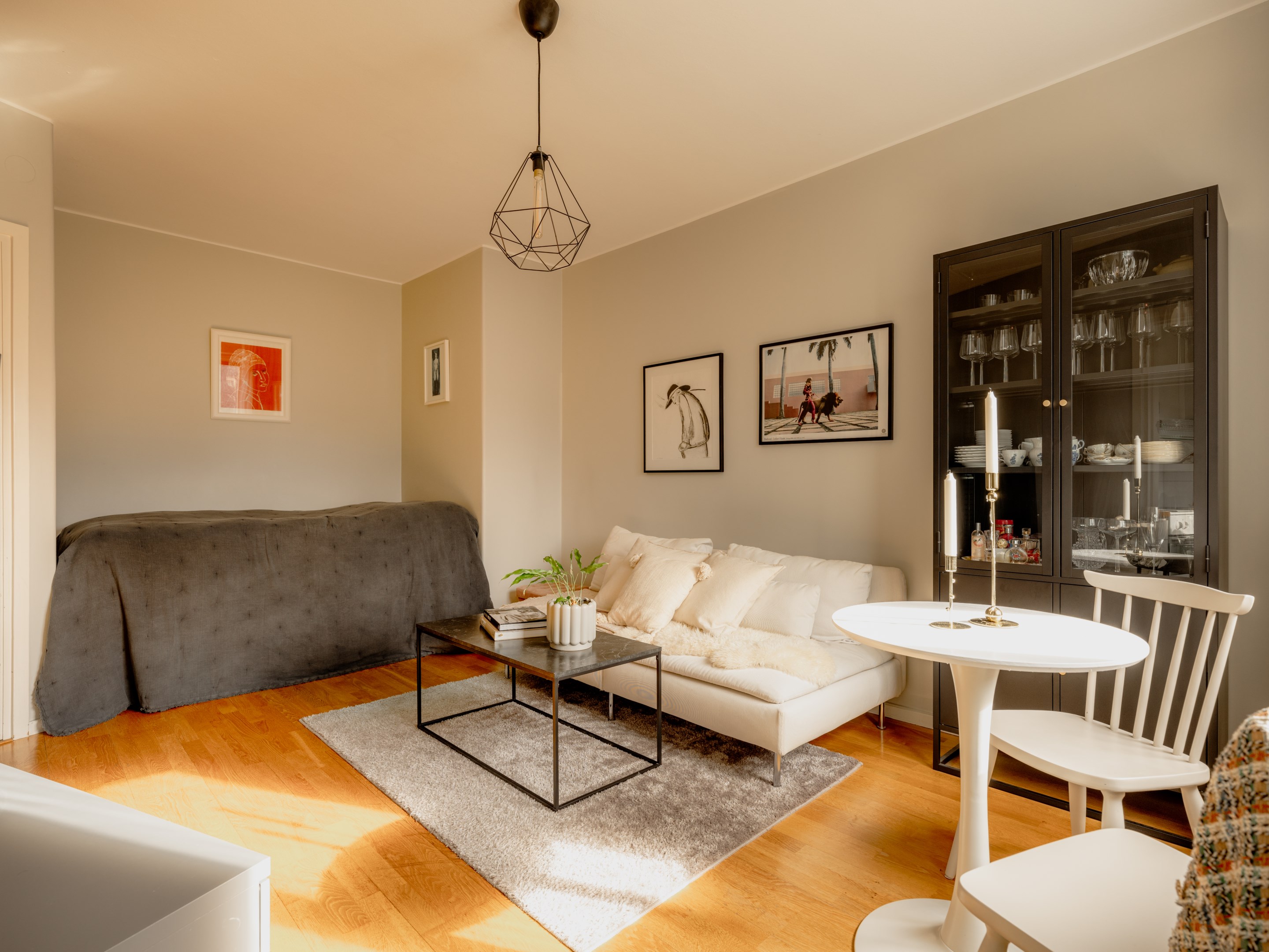 Bostadsbild från Tellusborgsvägen 33, 3tr, Till salu i Midsommarkransen, Stockholm