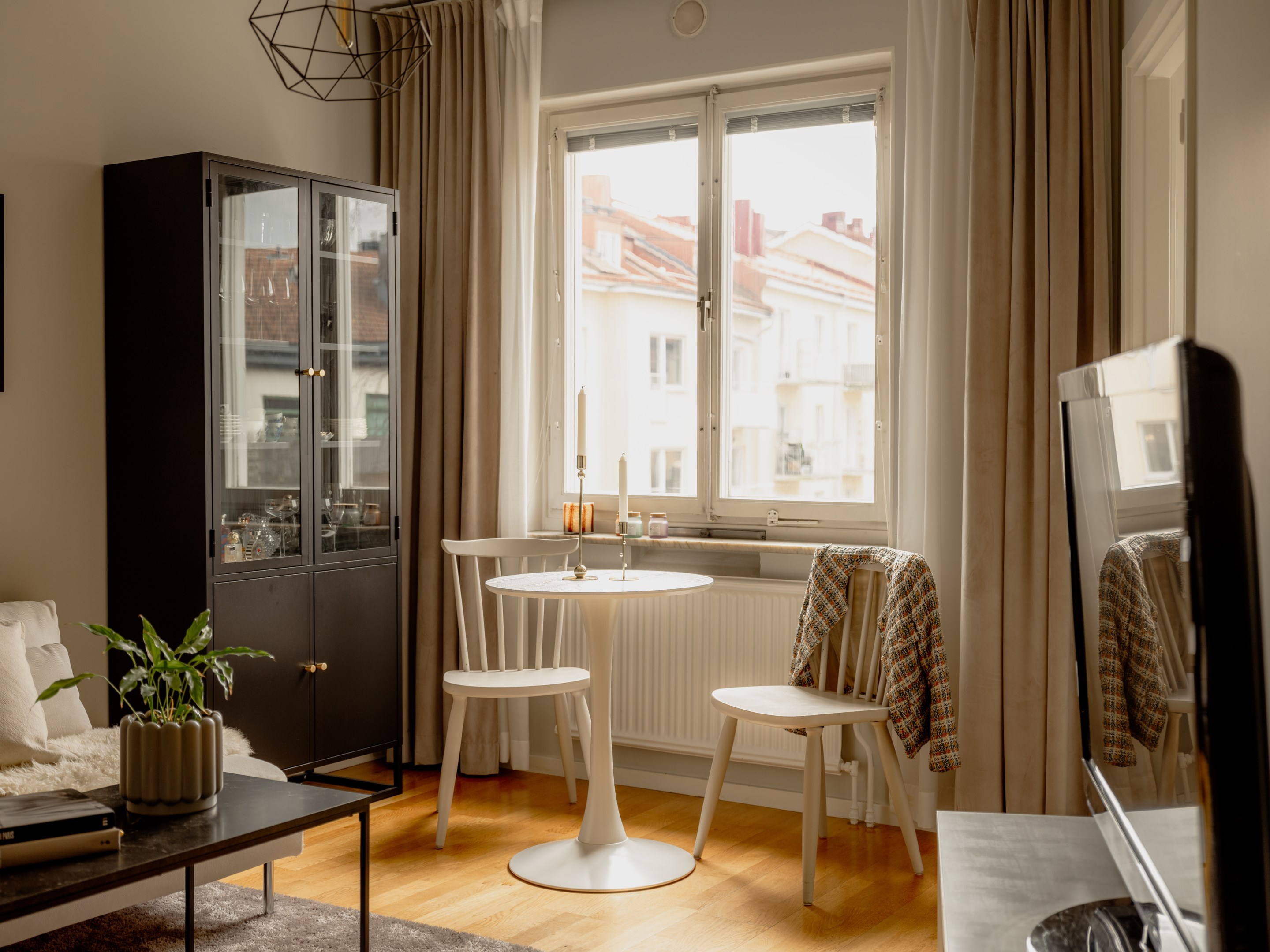 Bostadsbild från Tellusborgsvägen 33, 3tr, Till salu i Midsommarkransen, Stockholm