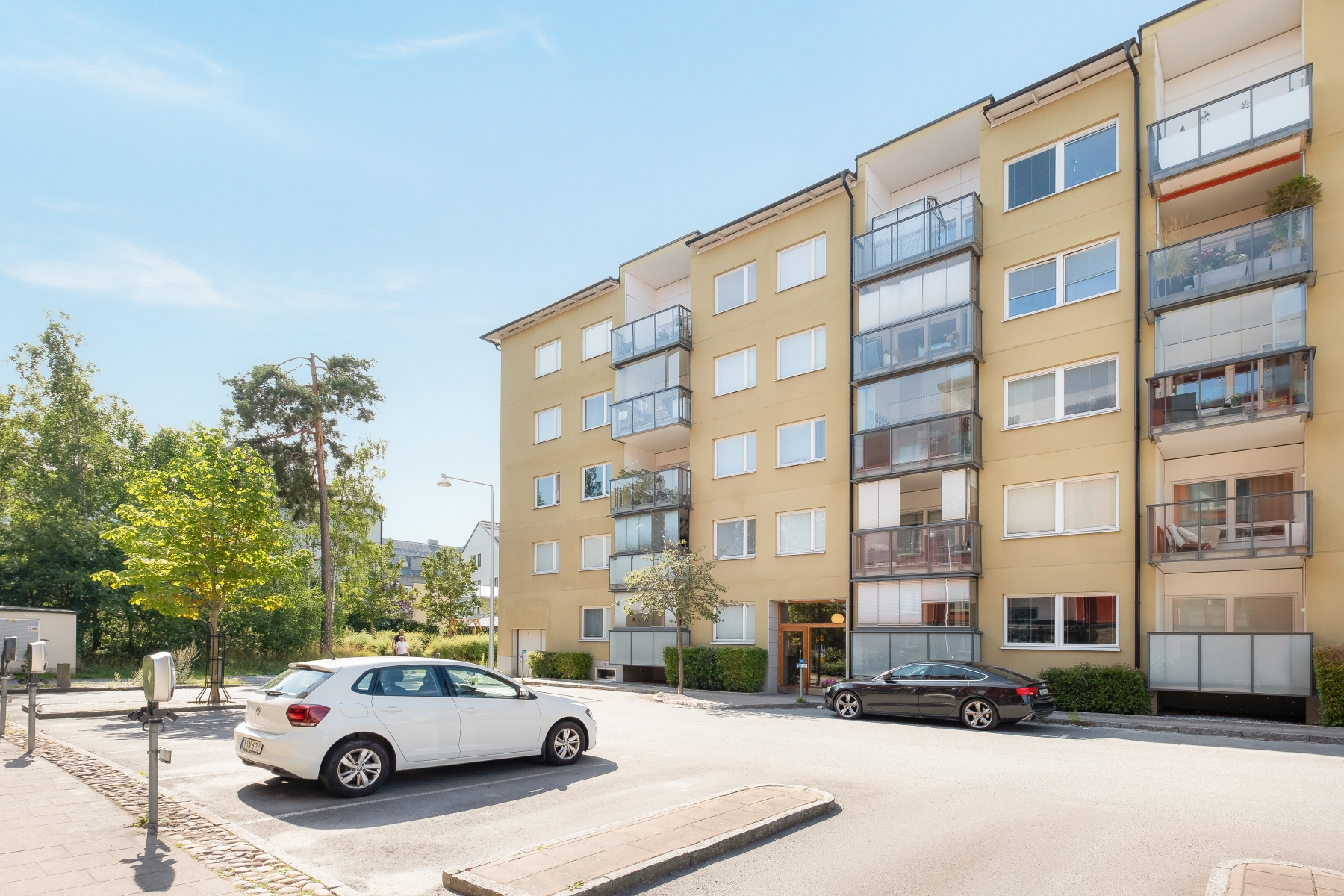 Bostadsbild från Fridensborgsvägen 37, Till salu i Järvastaden, Solna