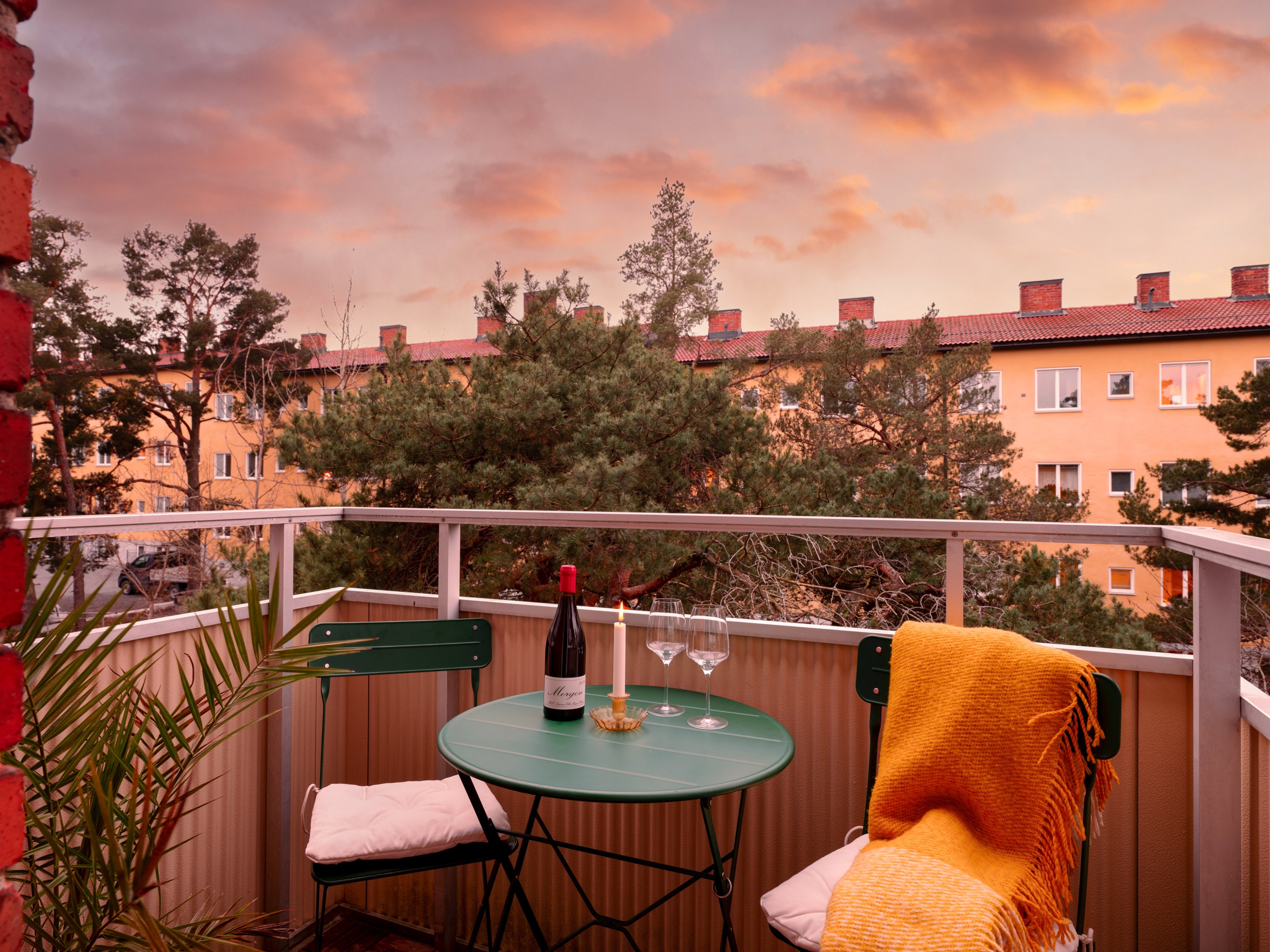 Bostadsbild från Sparbanksvägen 50, Till salu i Hägerstensåsen, Stockholm