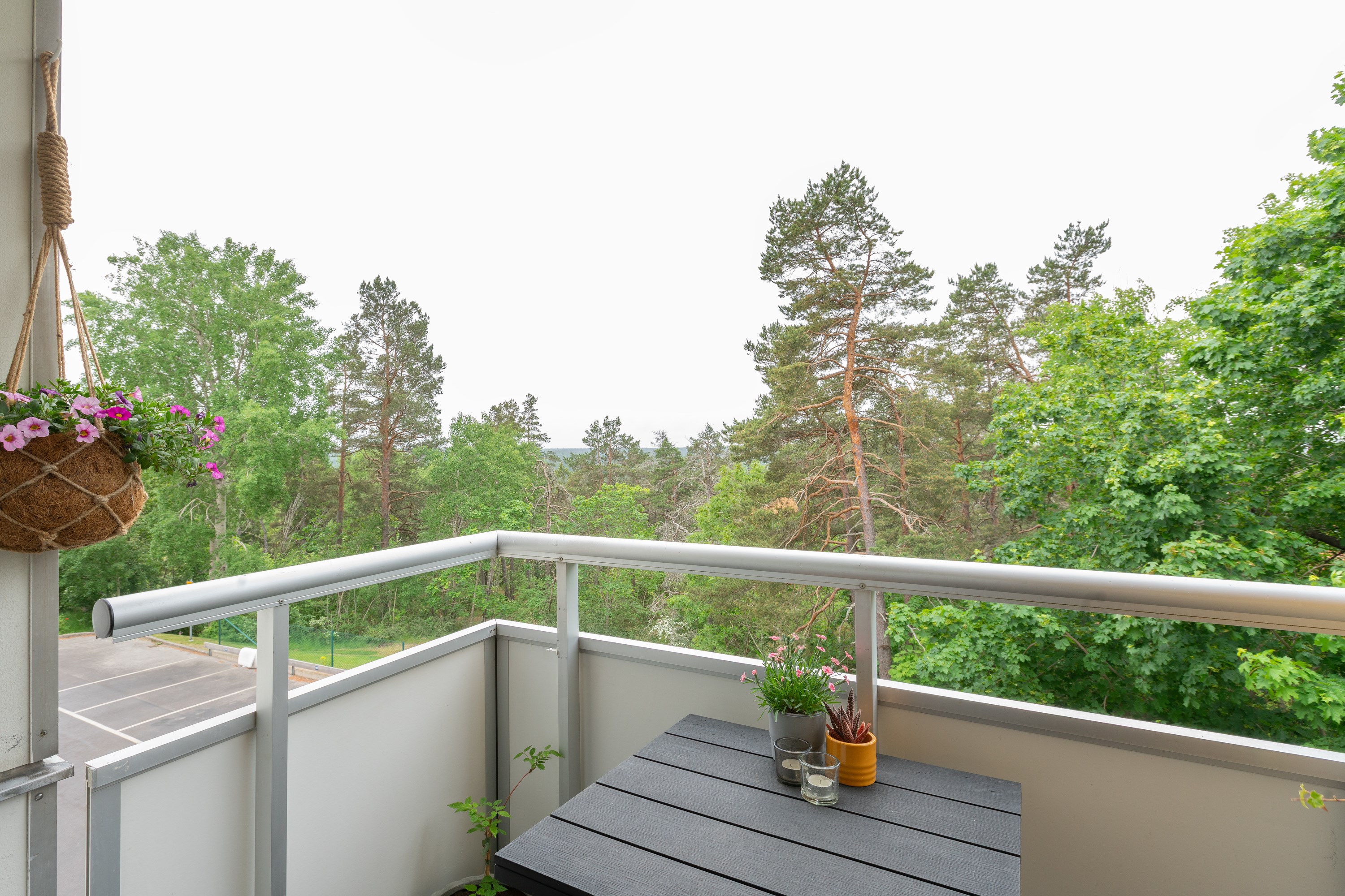 Bostadsbild från Tullingebergsvägen 8A, Kommande i G:a Tullingeberg, Botkyrka
