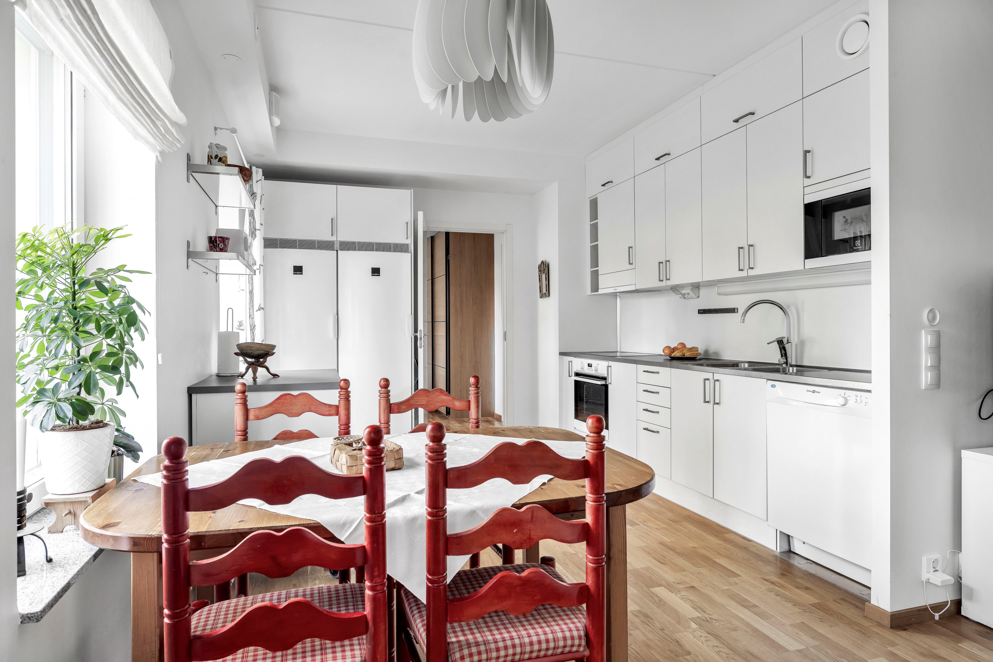 Bostadsbild från Opalvägen 83, Såld i Herrhagen, Uppsala