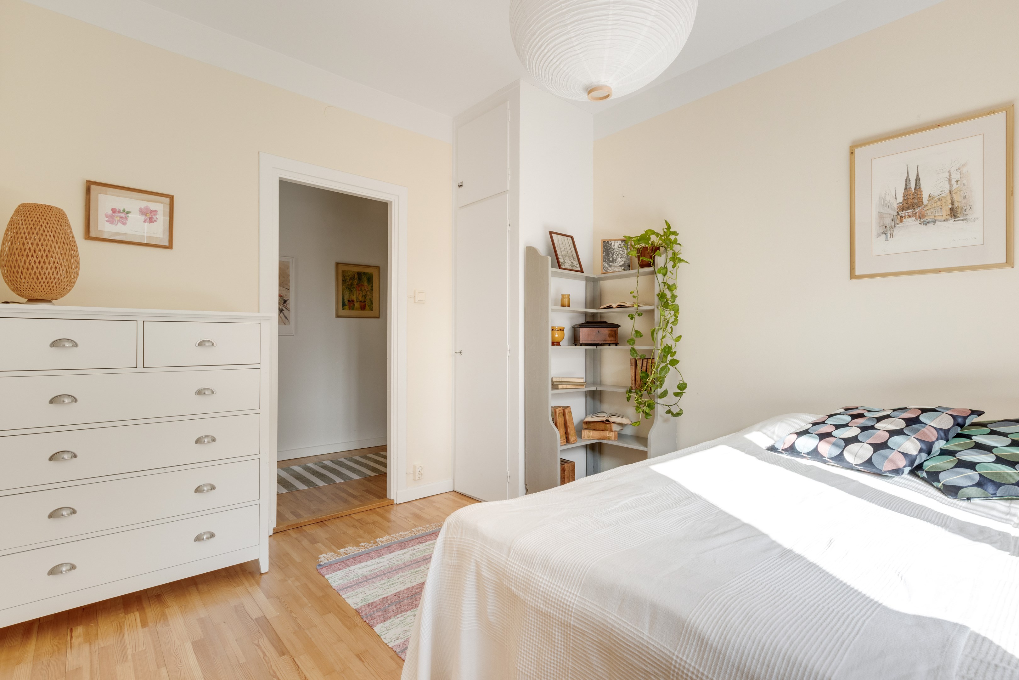 Bostadsbild från Kyrkogårdsgatan 16 F, Till salu i Luthagen, Uppsala