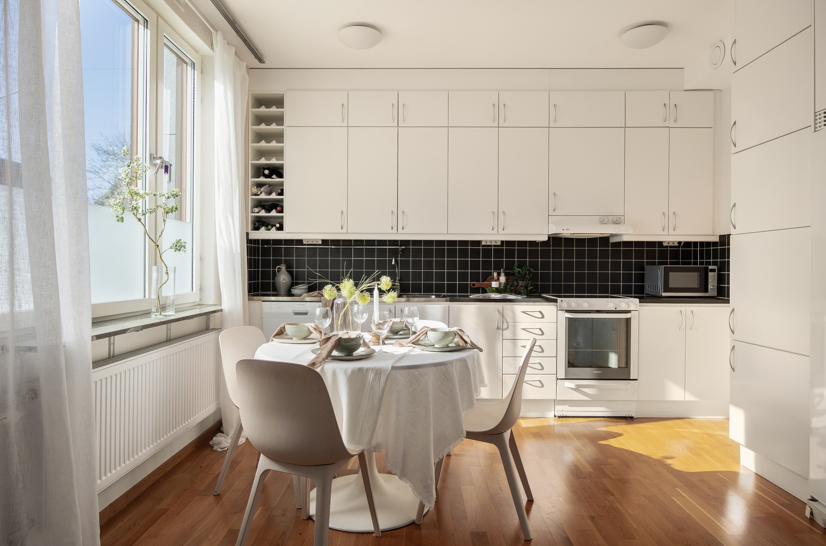 Bostadsbild från Gamla Tyresövägen 351D, Till salu i Enskede, Stockholm