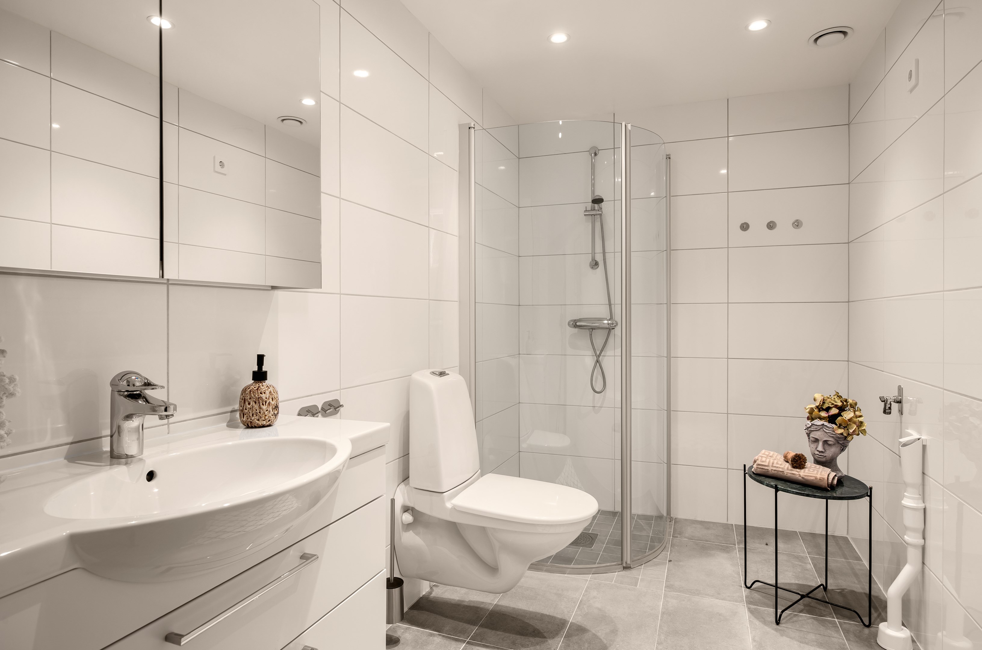 Bostadsbild från Henriksdalsringen 47D, Till salu i Henriksdalsberget, Nacka