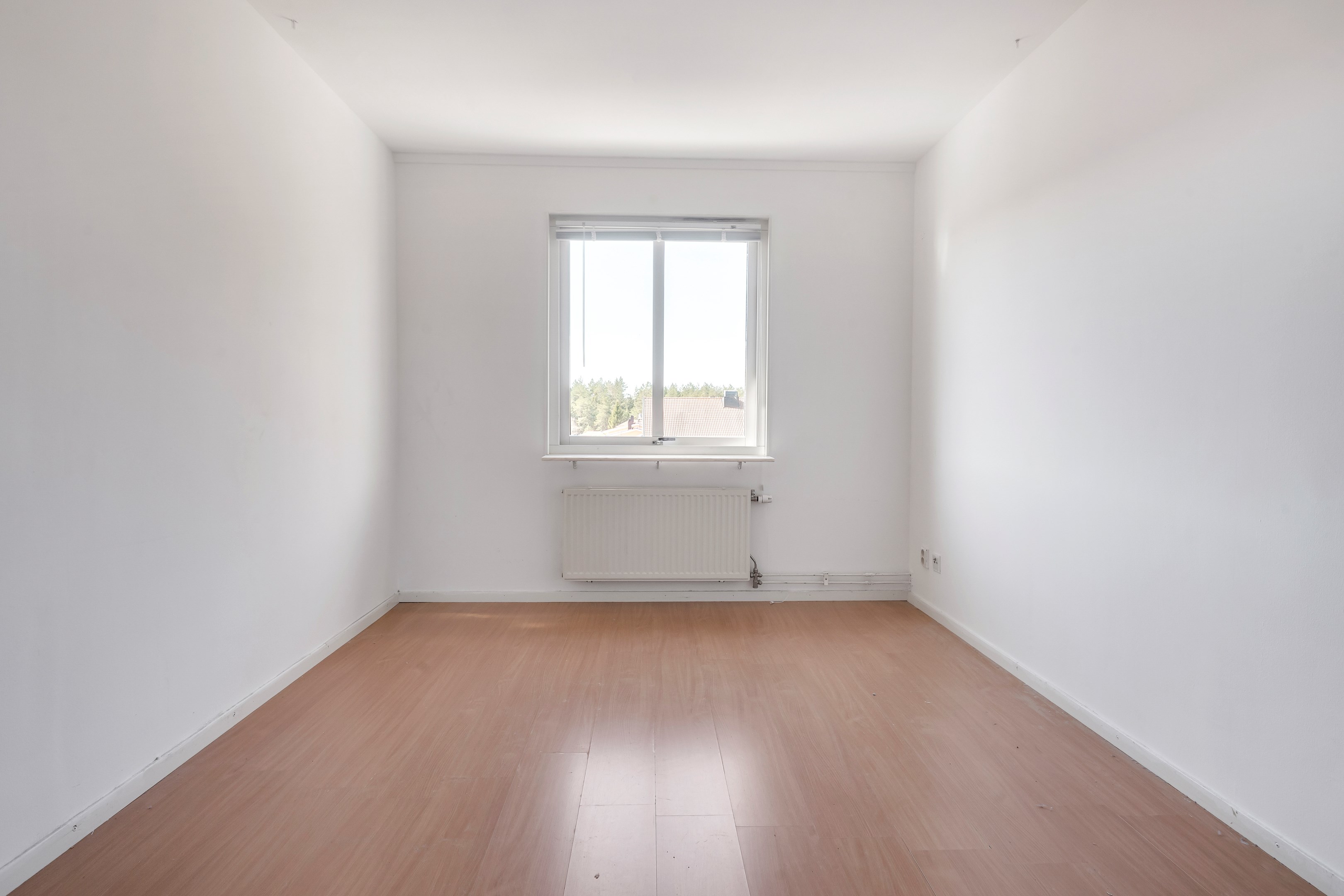 Bostadsbild från Smålandsvägen 1, Till salu i Sävja, Uppsala