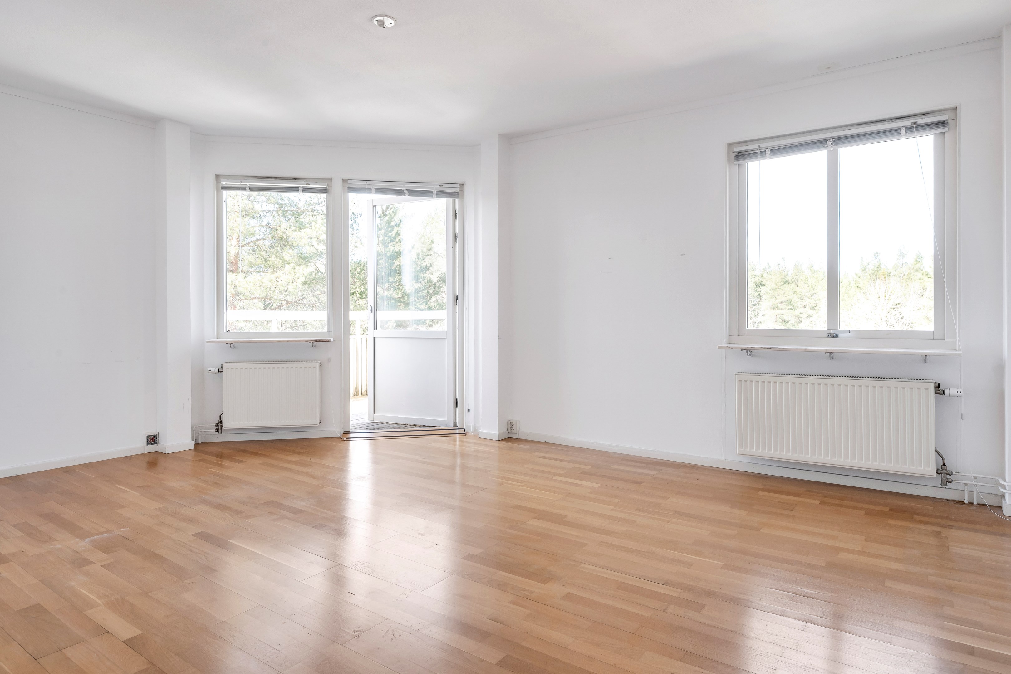Bostadsbild från Smålandsvägen 1, Till salu i Sävja, Uppsala