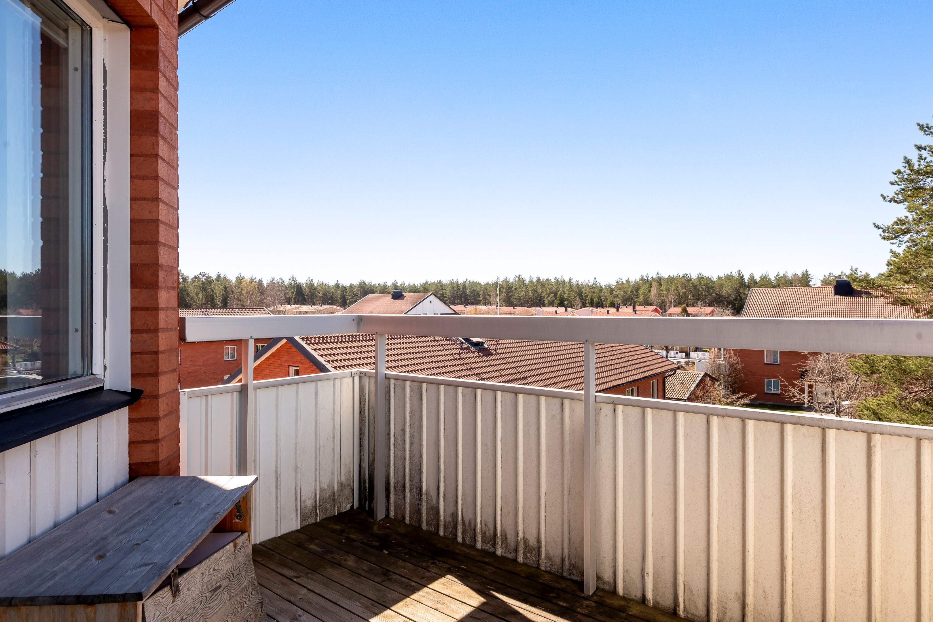 Bostadsbild från Smålandsvägen 1, Till salu i Sävja, Uppsala