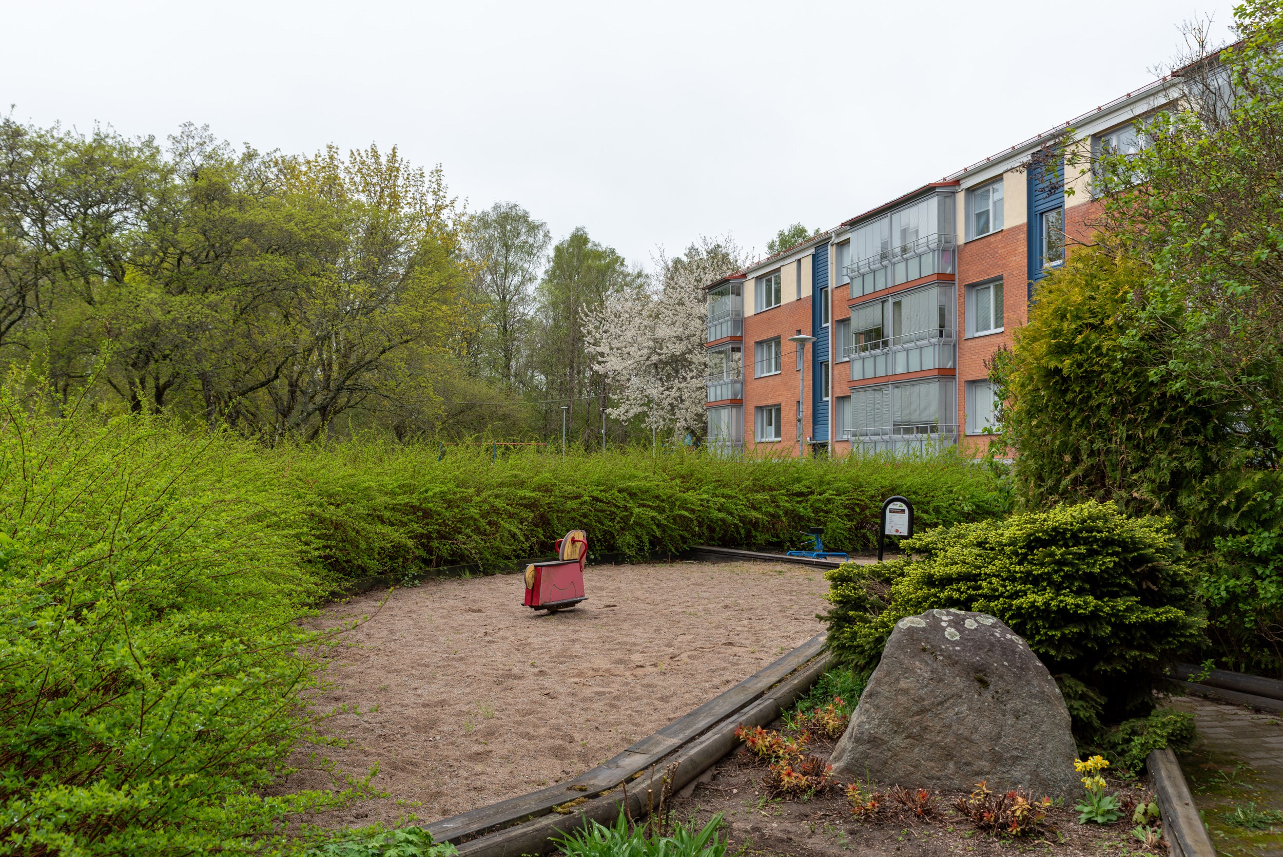 Bostadsbild från Lövhagsgatan 49, Till salu i Råby, Västerås