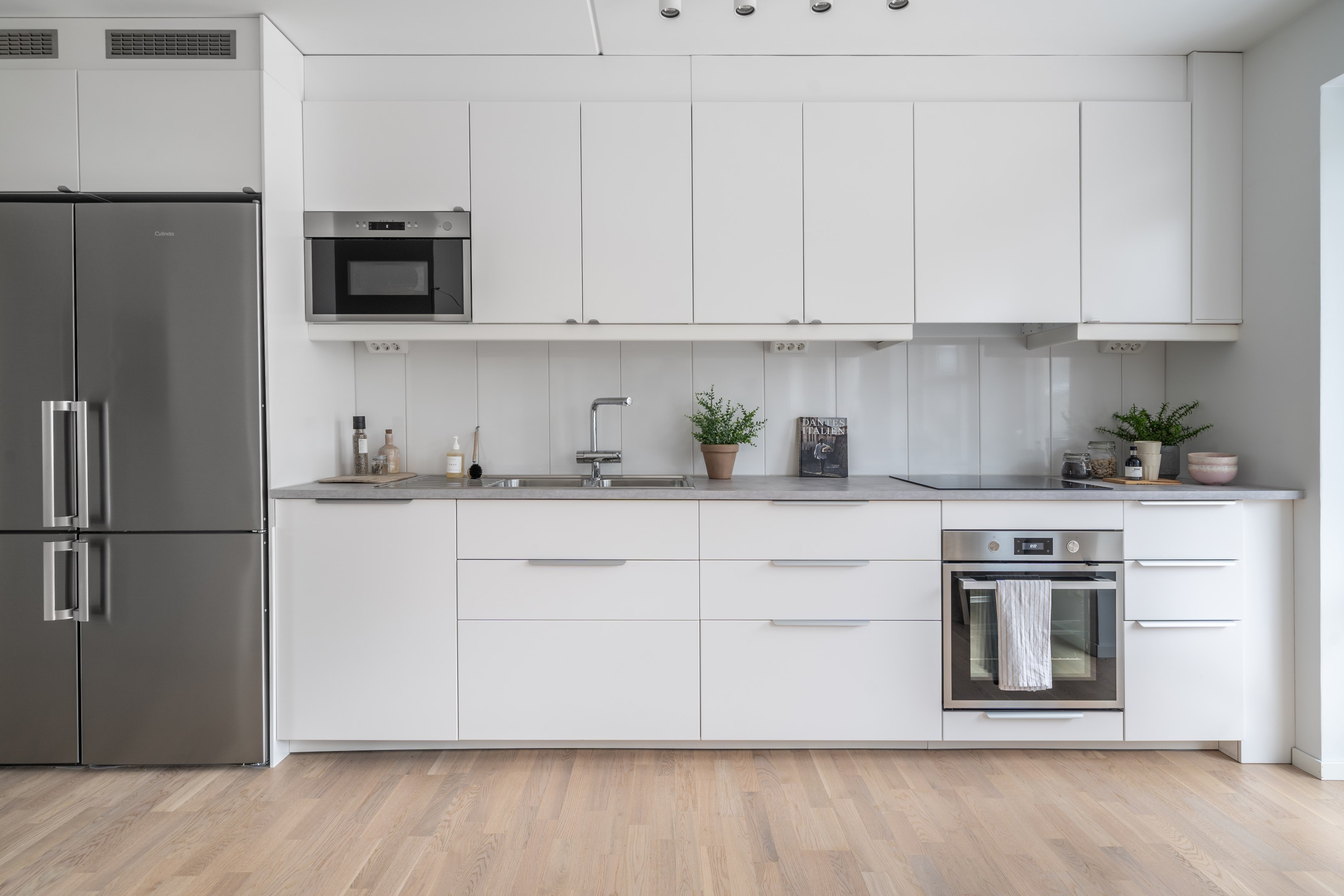 Bostadsbild från Slalomvägen 12, Till salu i Väsjön, Sollentuna