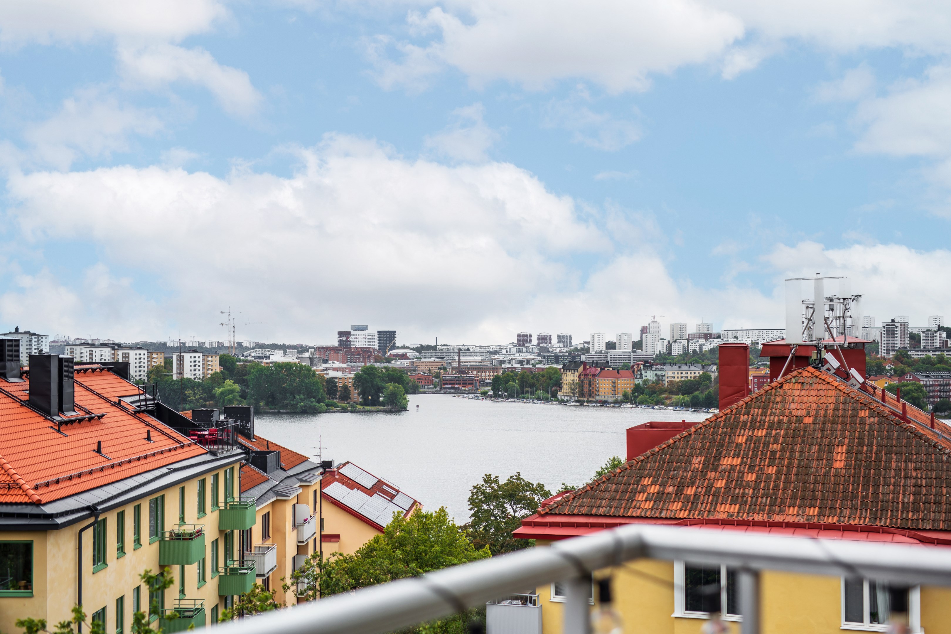 Bostadsbild från Strålgatan 8, Till salu i Lilla Essingen, Stockholm