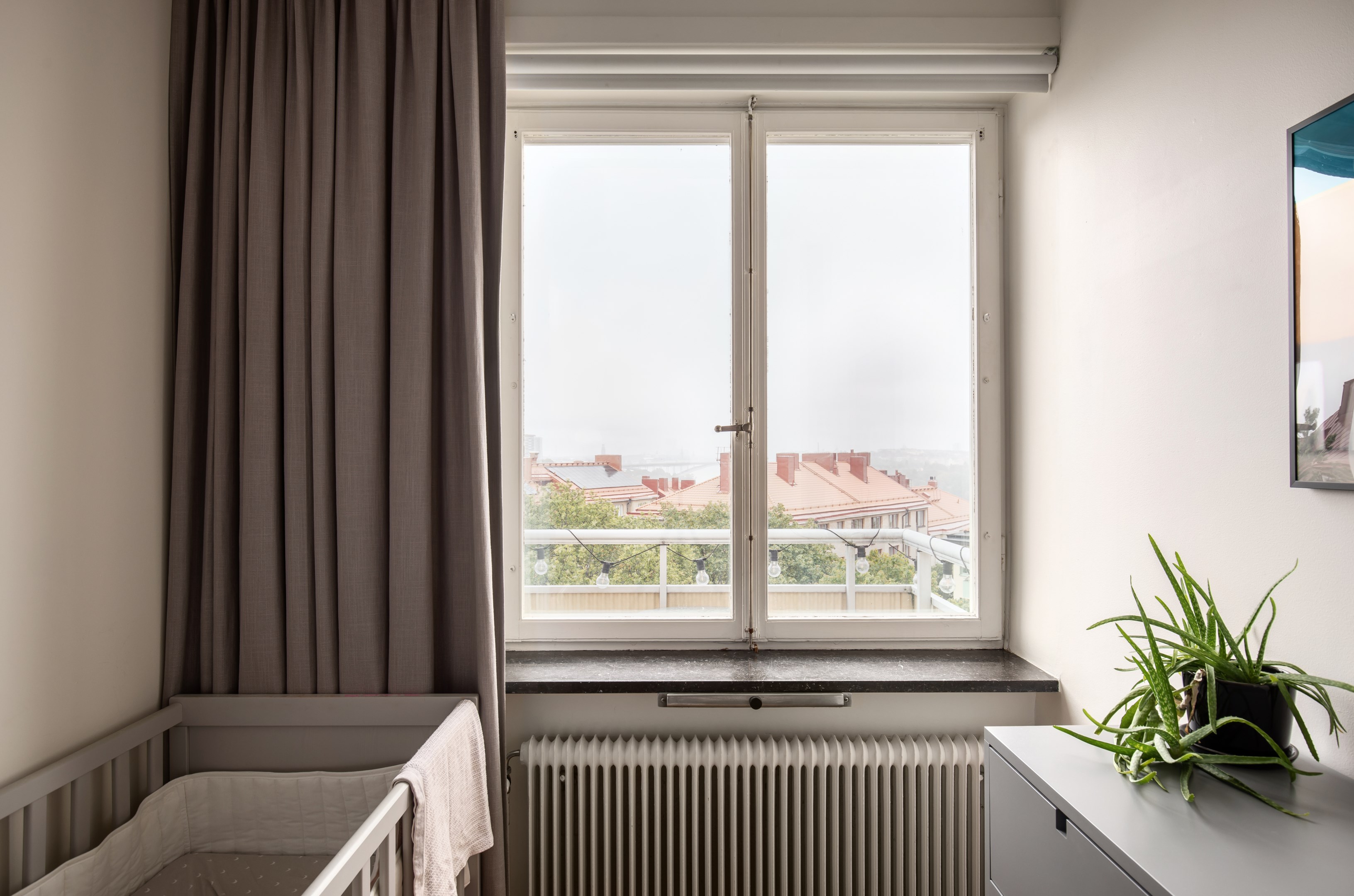 Bostadsbild från Strålgatan 8, Till salu i Lilla Essingen, Stockholm
