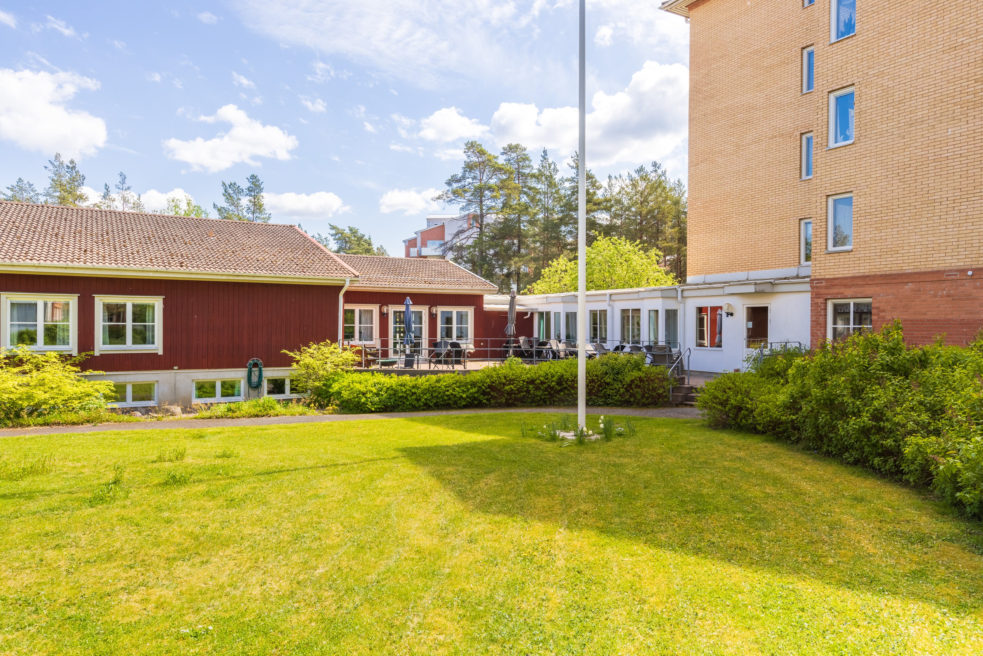 Bostadsbild från Stenbrohultsvägen 107, Till salu i Sävja, Uppsala