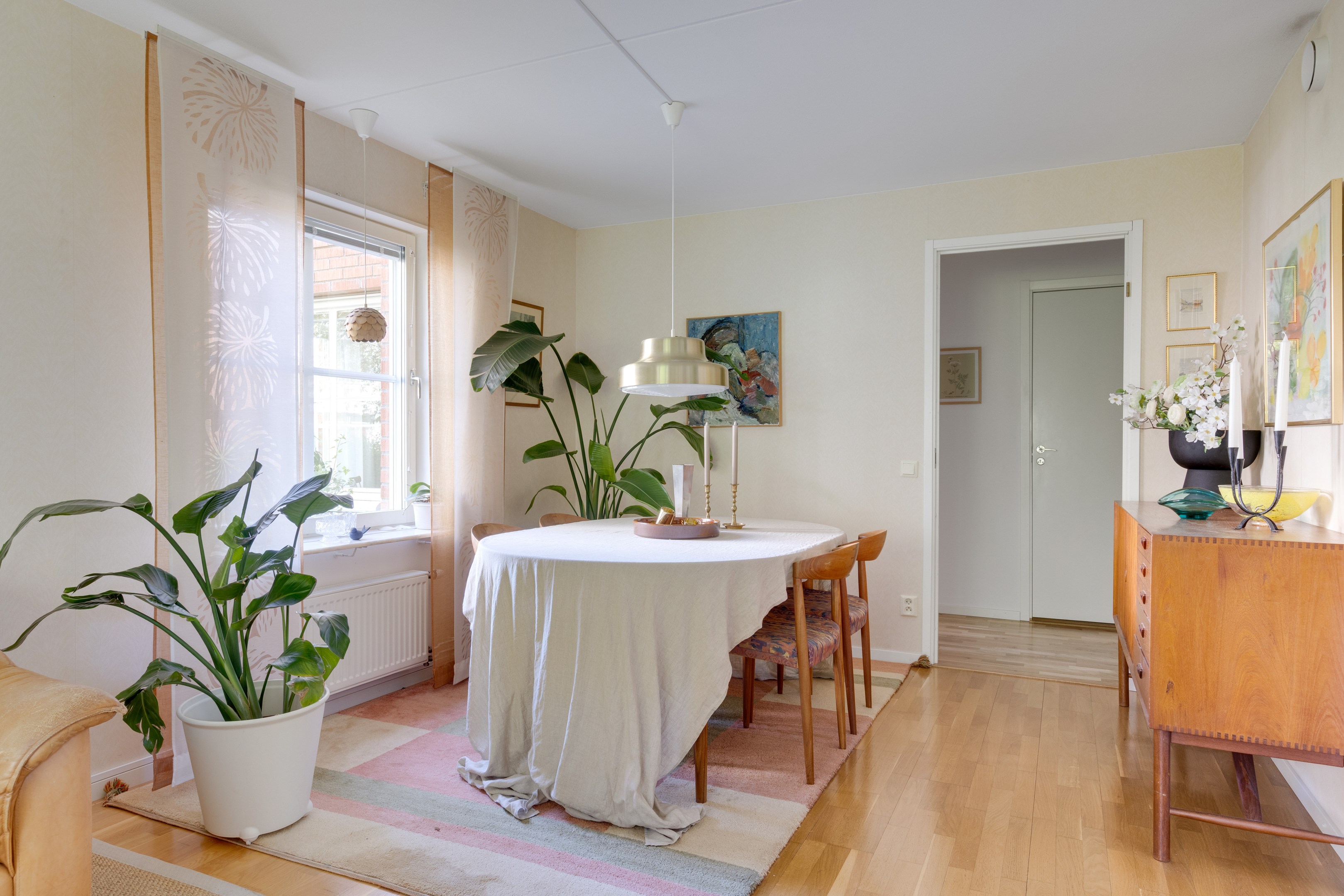 Bostadsbild från Stenbrohultsvägen 107, Till salu i Sävja, Uppsala
