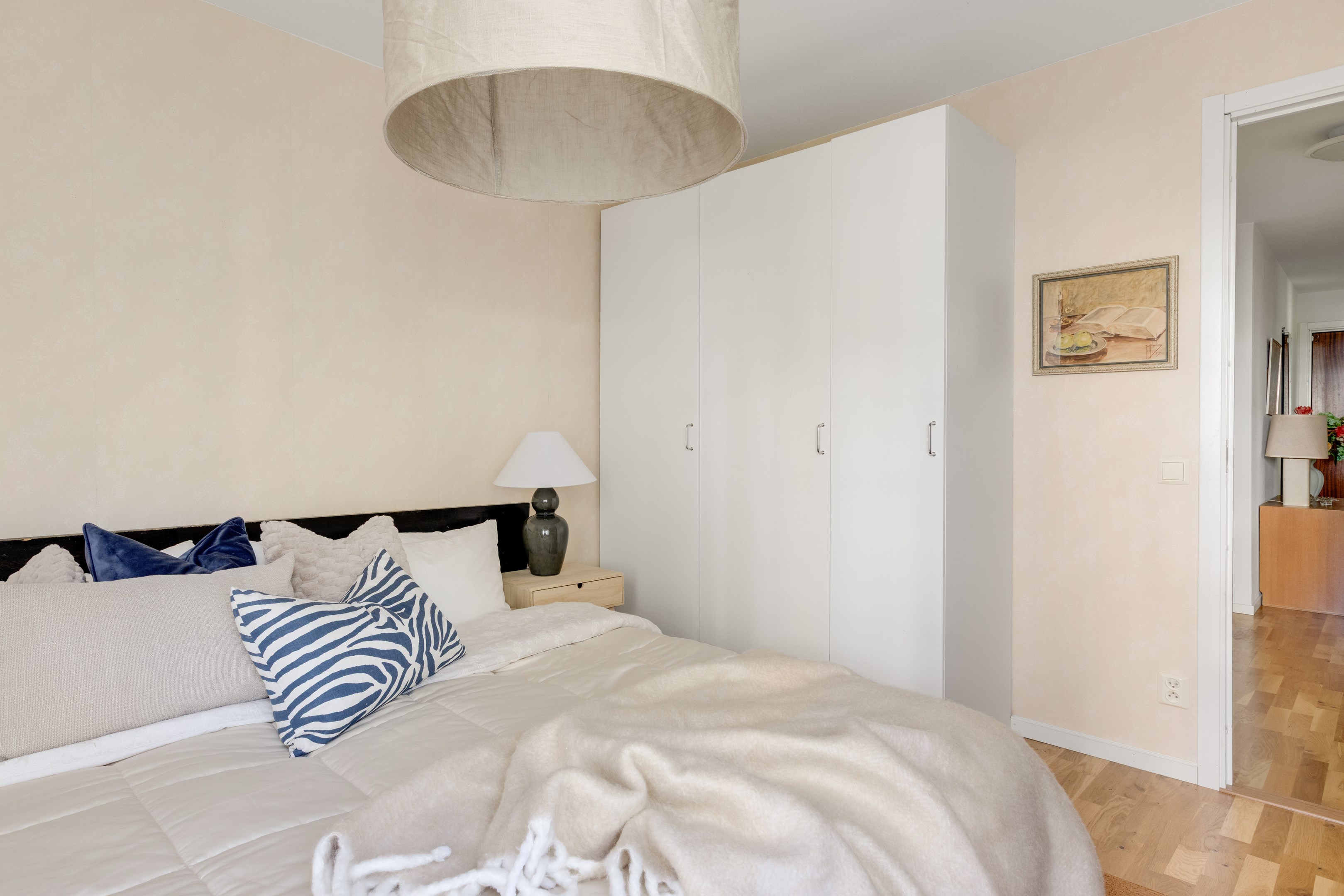 Bostadsbild från Stenbrohultsvägen 107, Till salu i Sävja, Uppsala